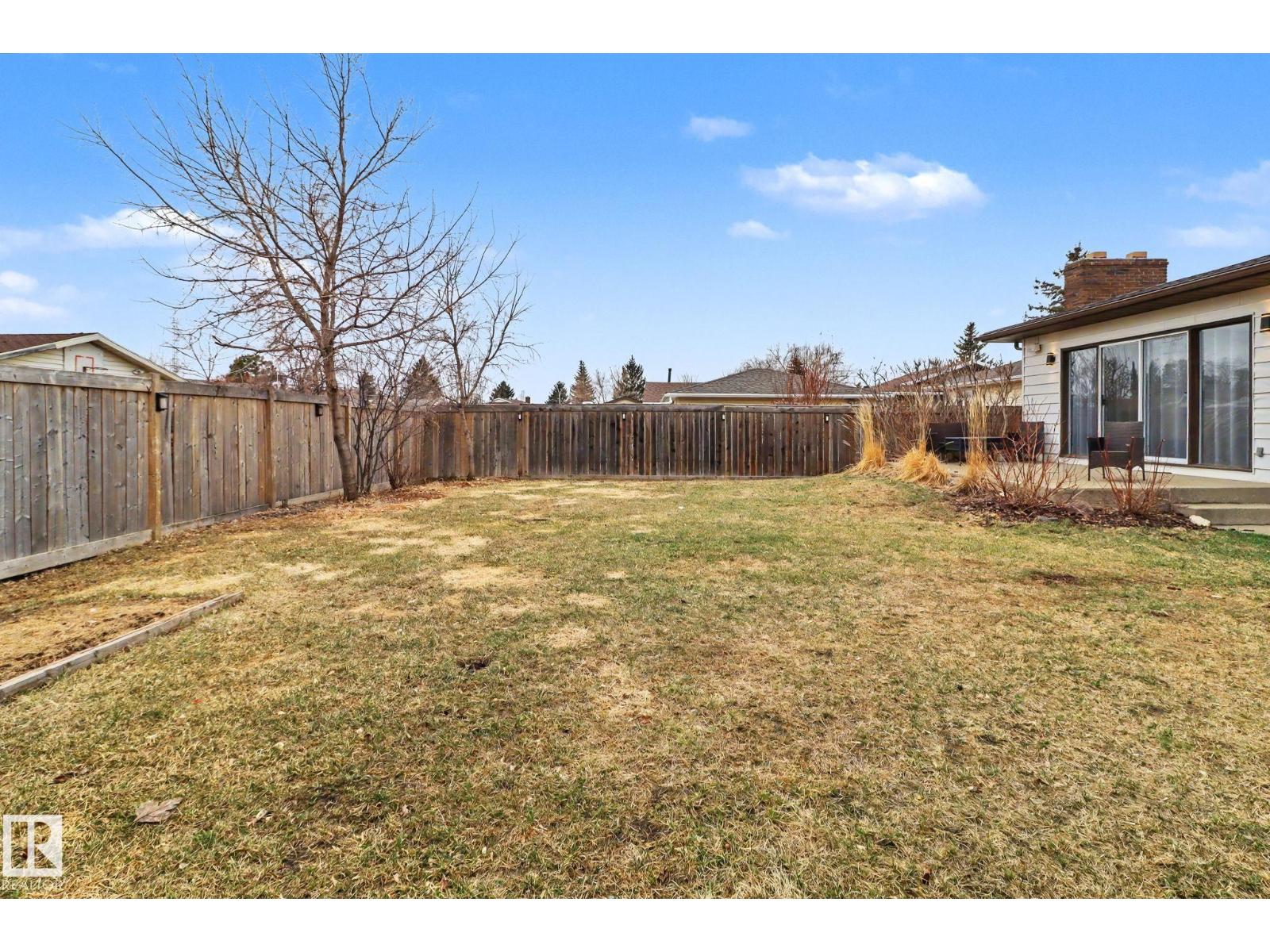 8711 30 AV NW, Edmonton