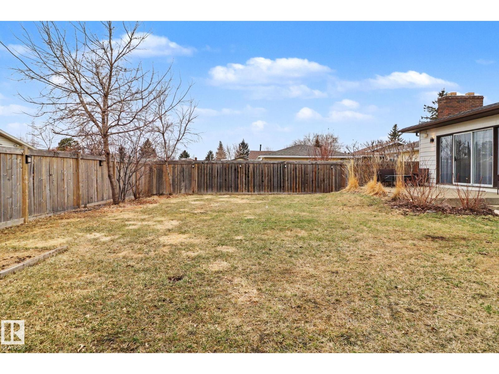 8711 30 AV NW, Edmonton