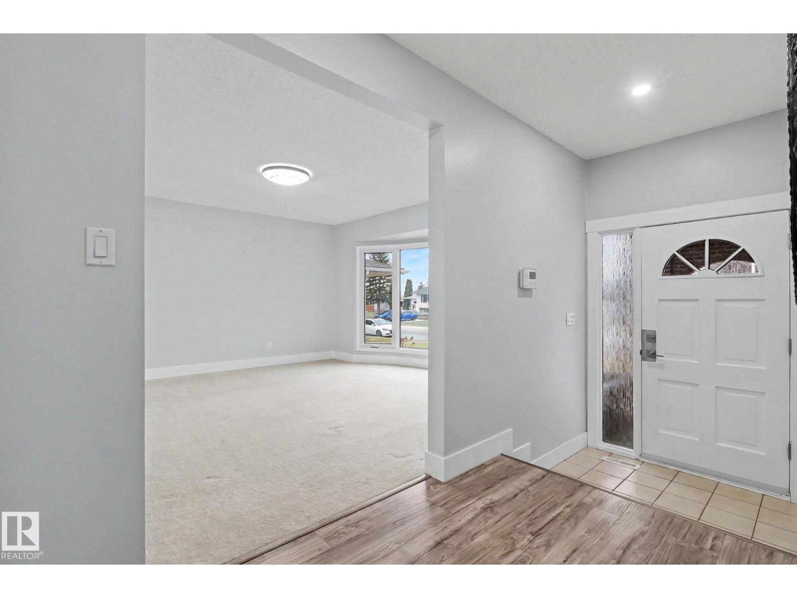 8711 30 AV NW, Edmonton