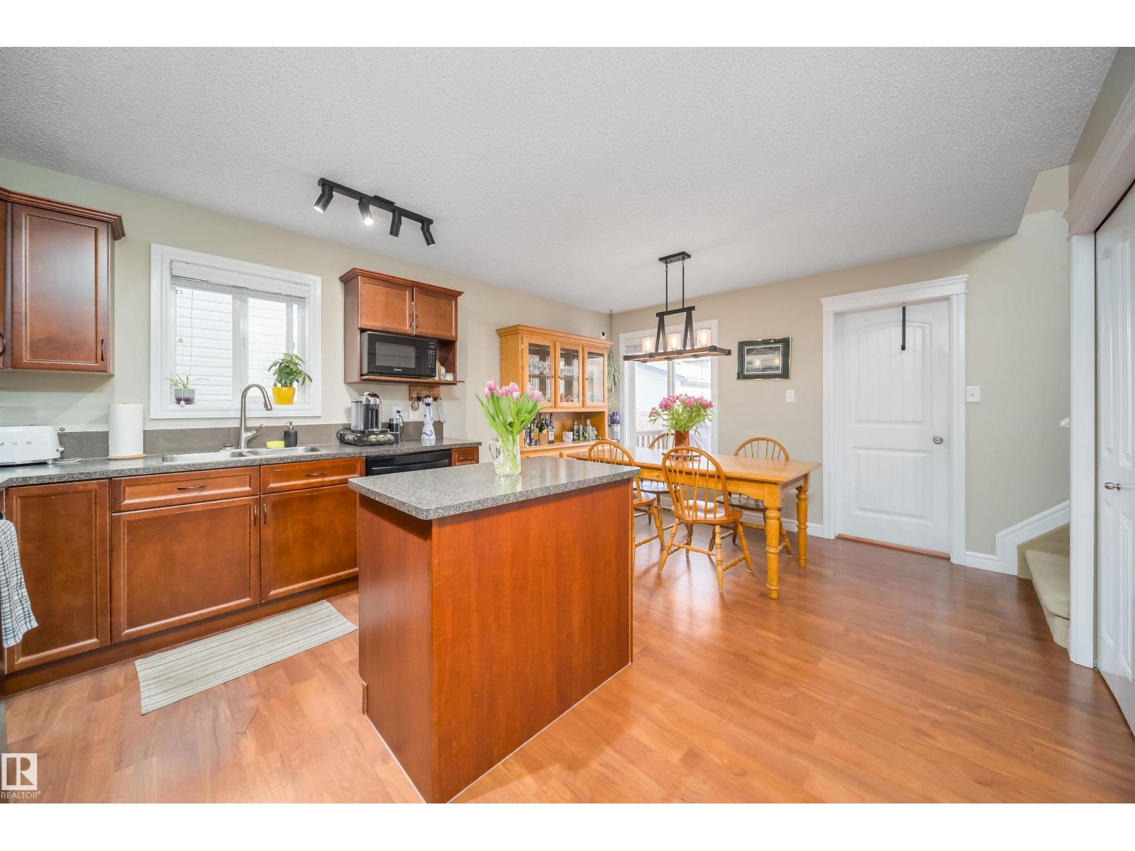 39 VIRGINIA AV, Spruce Grove