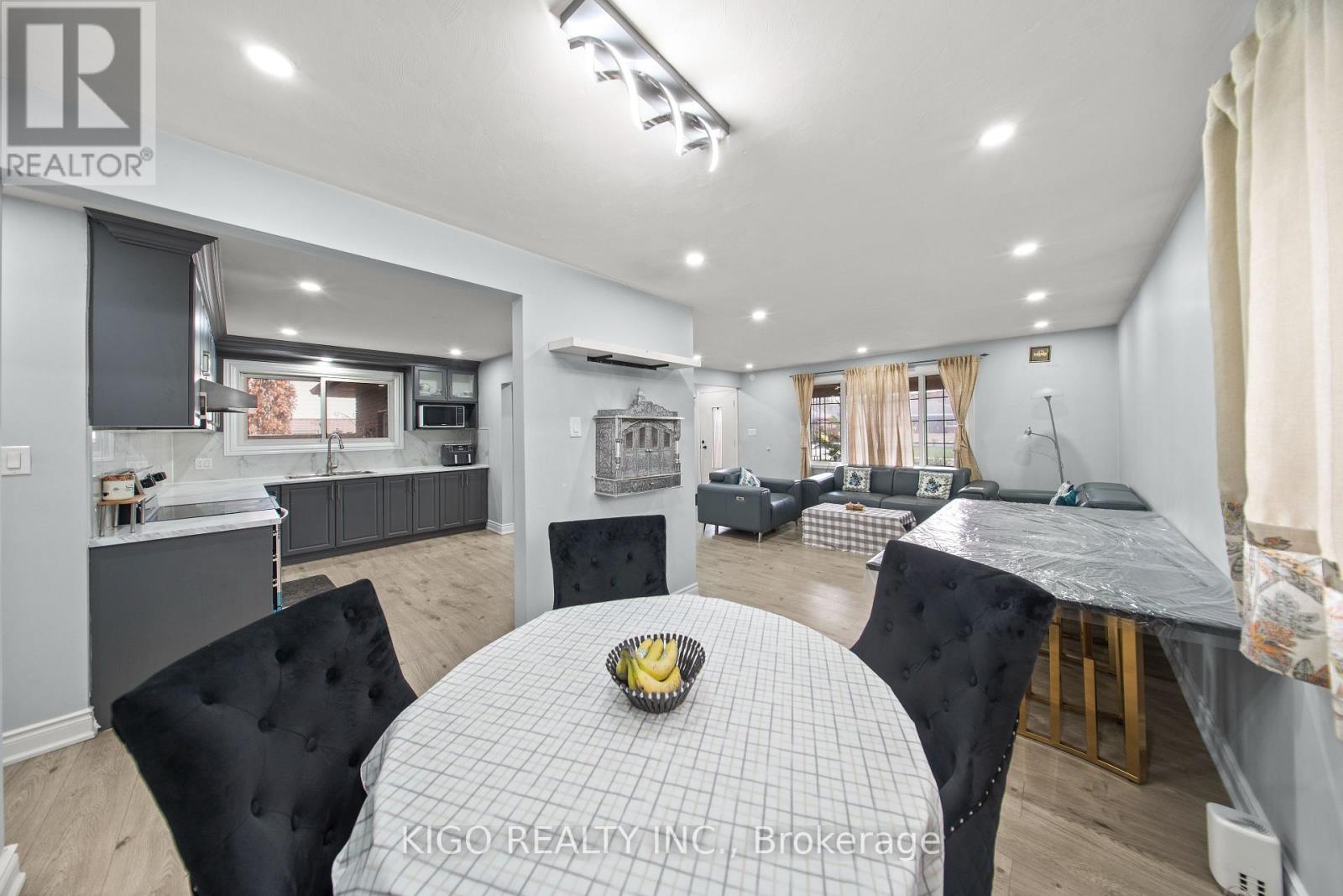42 TUPPER CRESCENT - 12