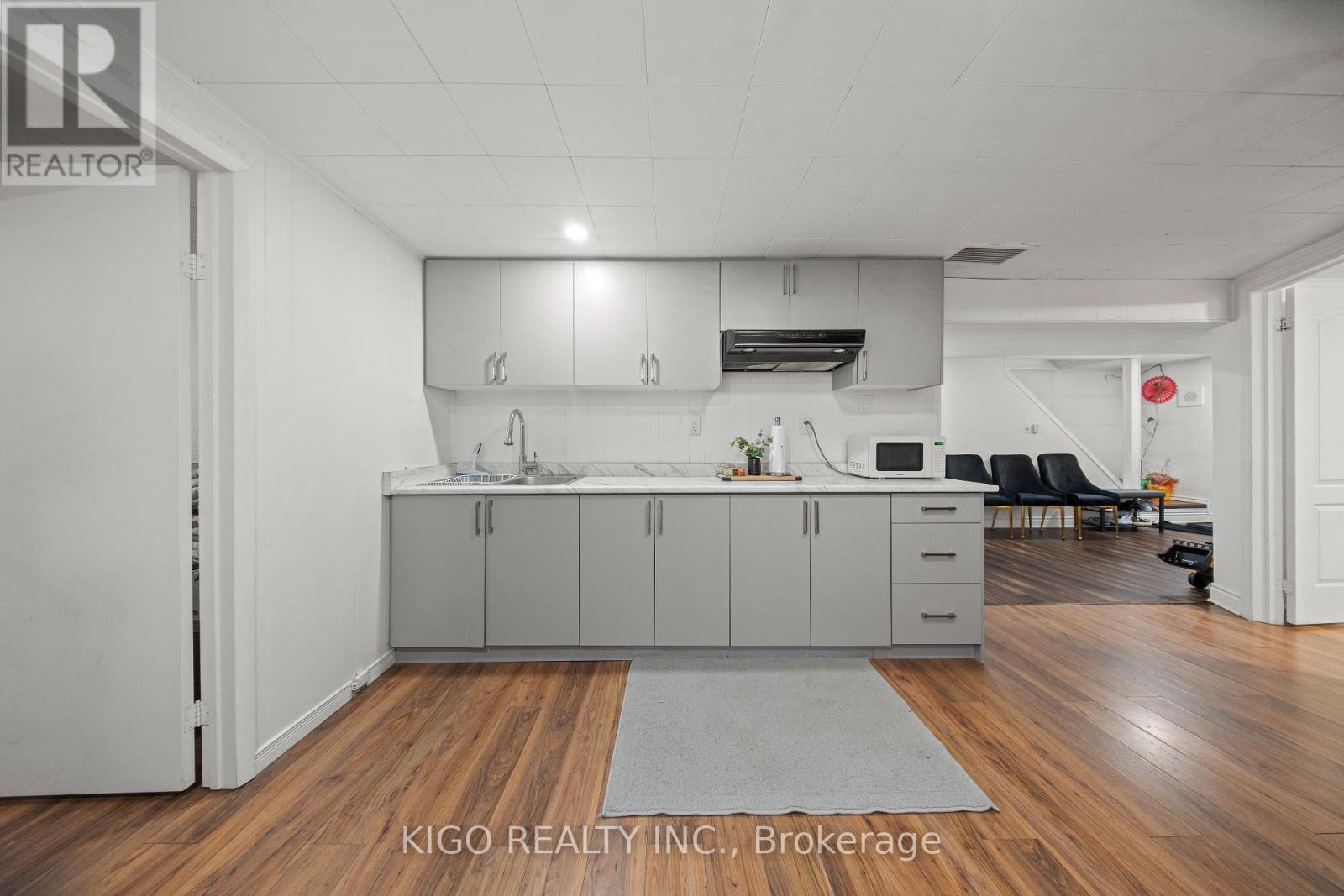 42 TUPPER CRESCENT - 22
