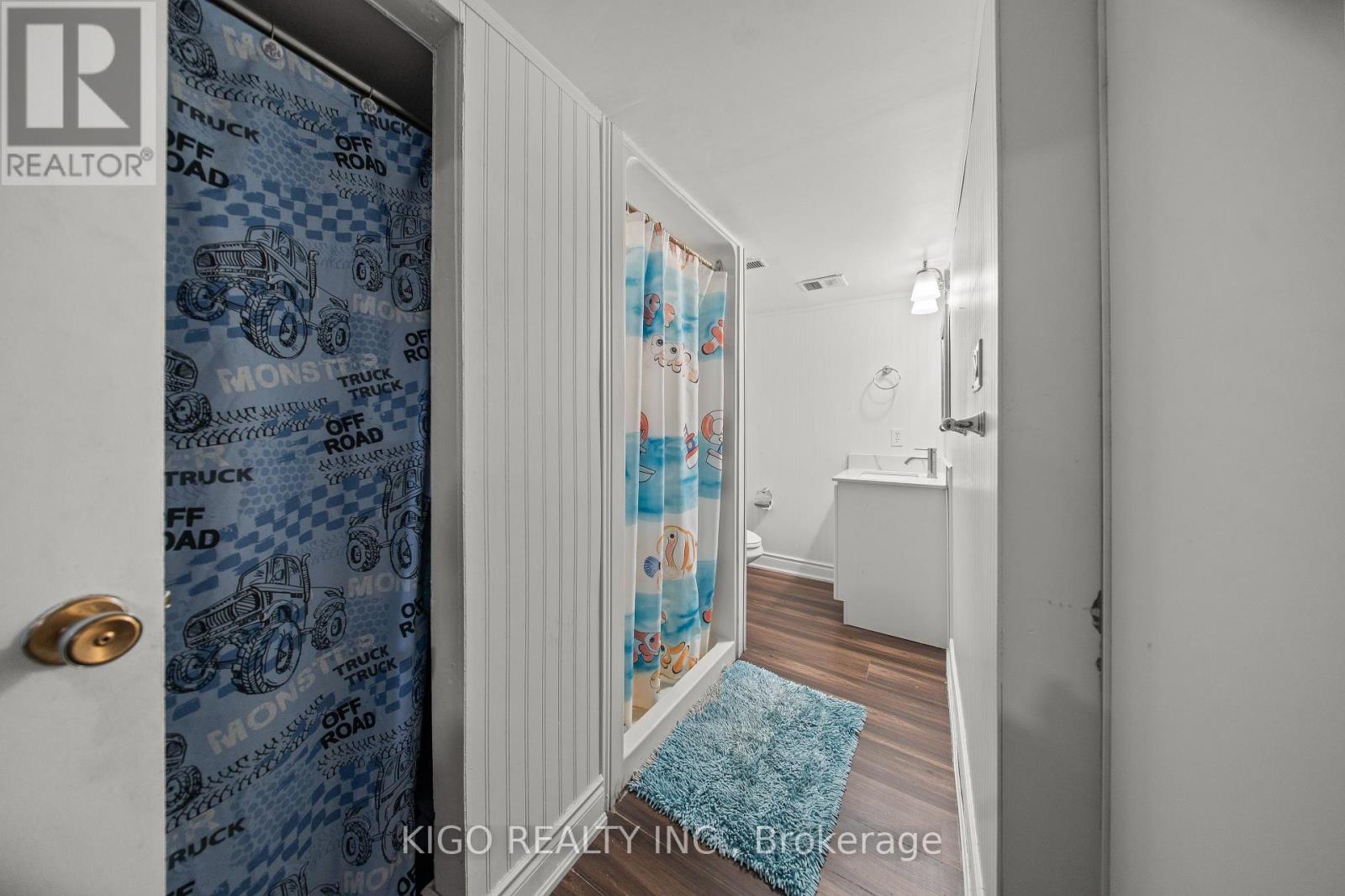 42 TUPPER CRESCENT - 25