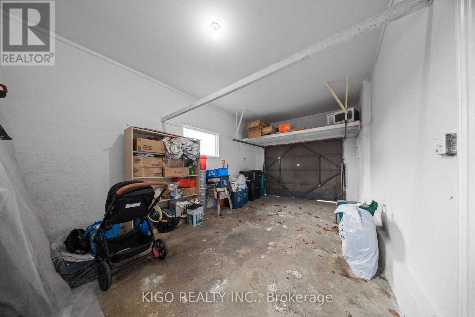 42 TUPPER CRESCENT - 34