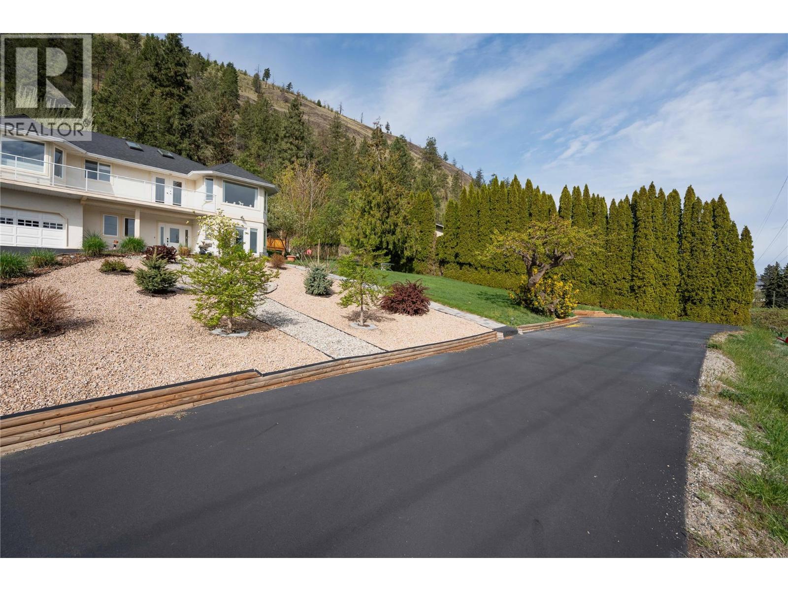  10804 GIANTS HEAD Road, Summerland