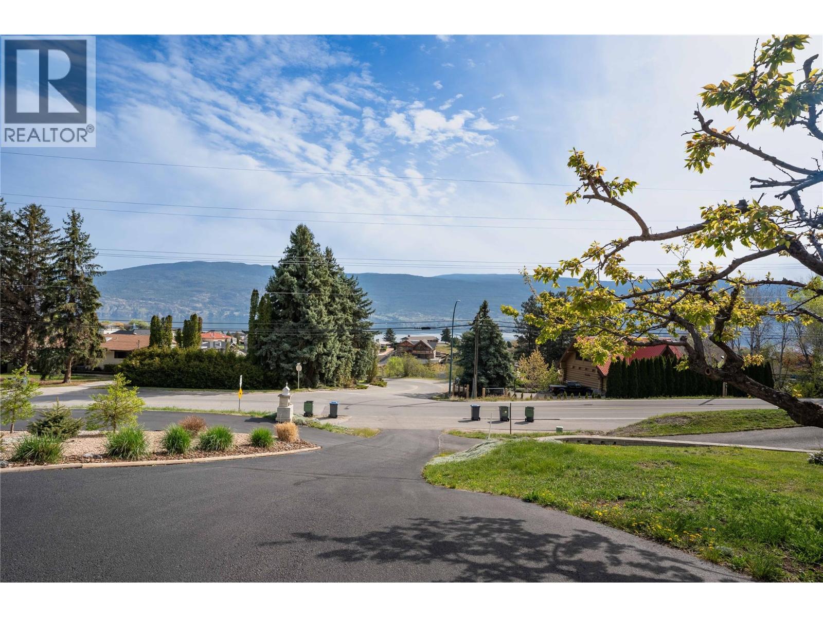  10804 GIANTS HEAD Road, Summerland