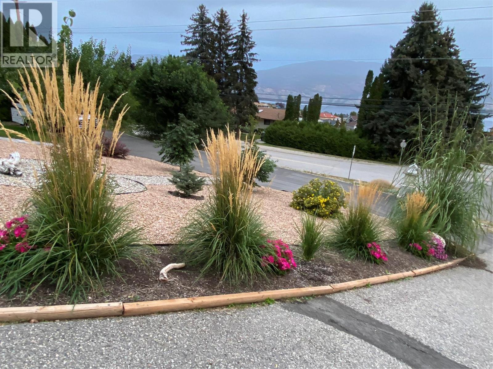  10804 GIANTS HEAD Road, Summerland