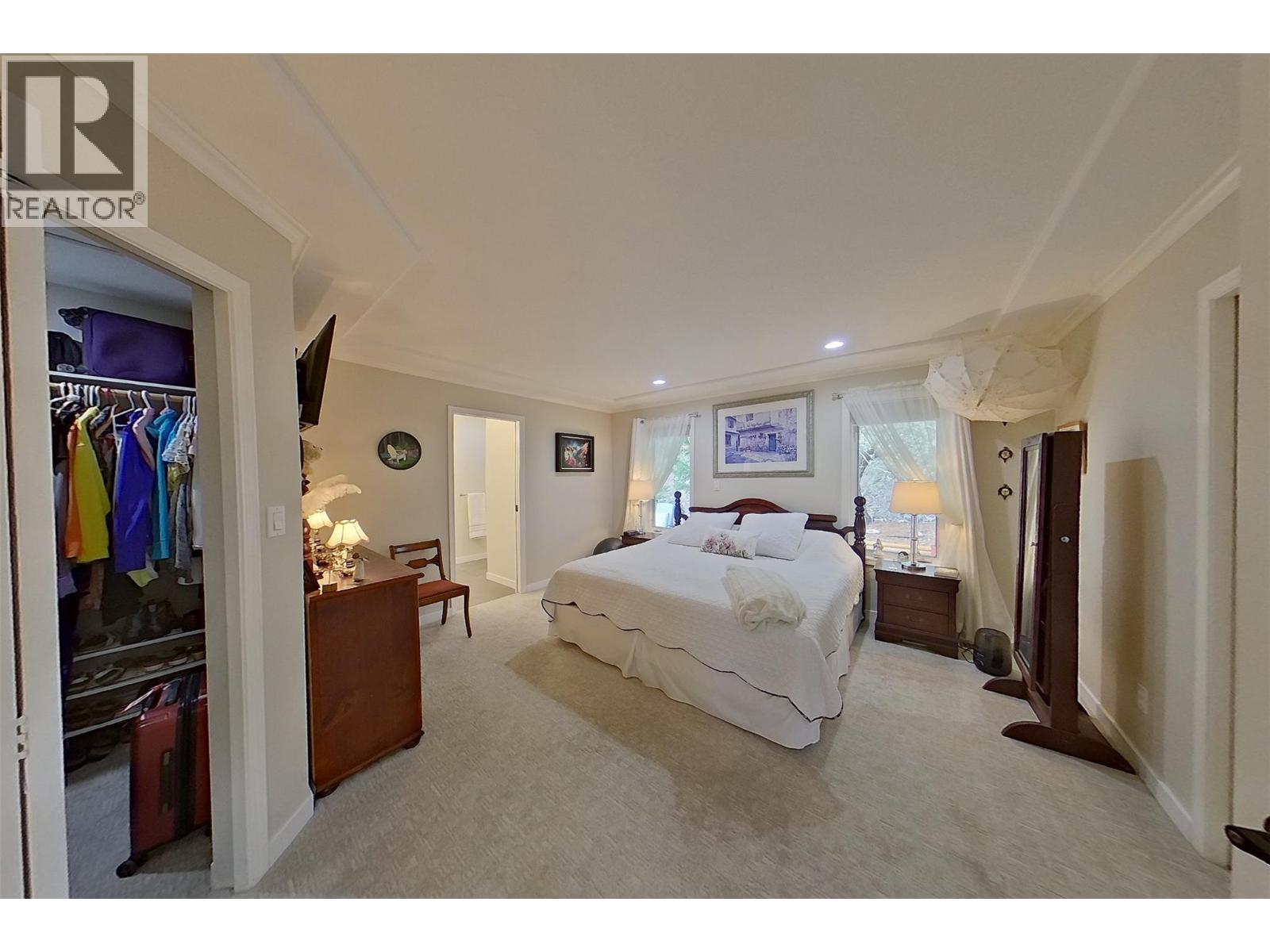  10804 GIANTS HEAD Road, Summerland