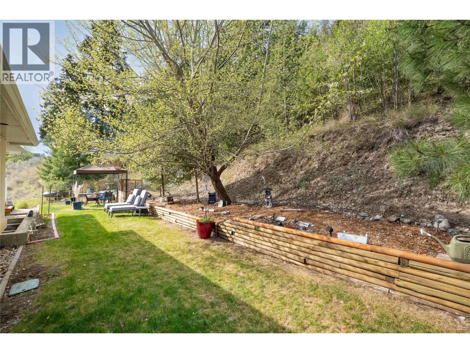  10804 GIANTS HEAD Road, Summerland