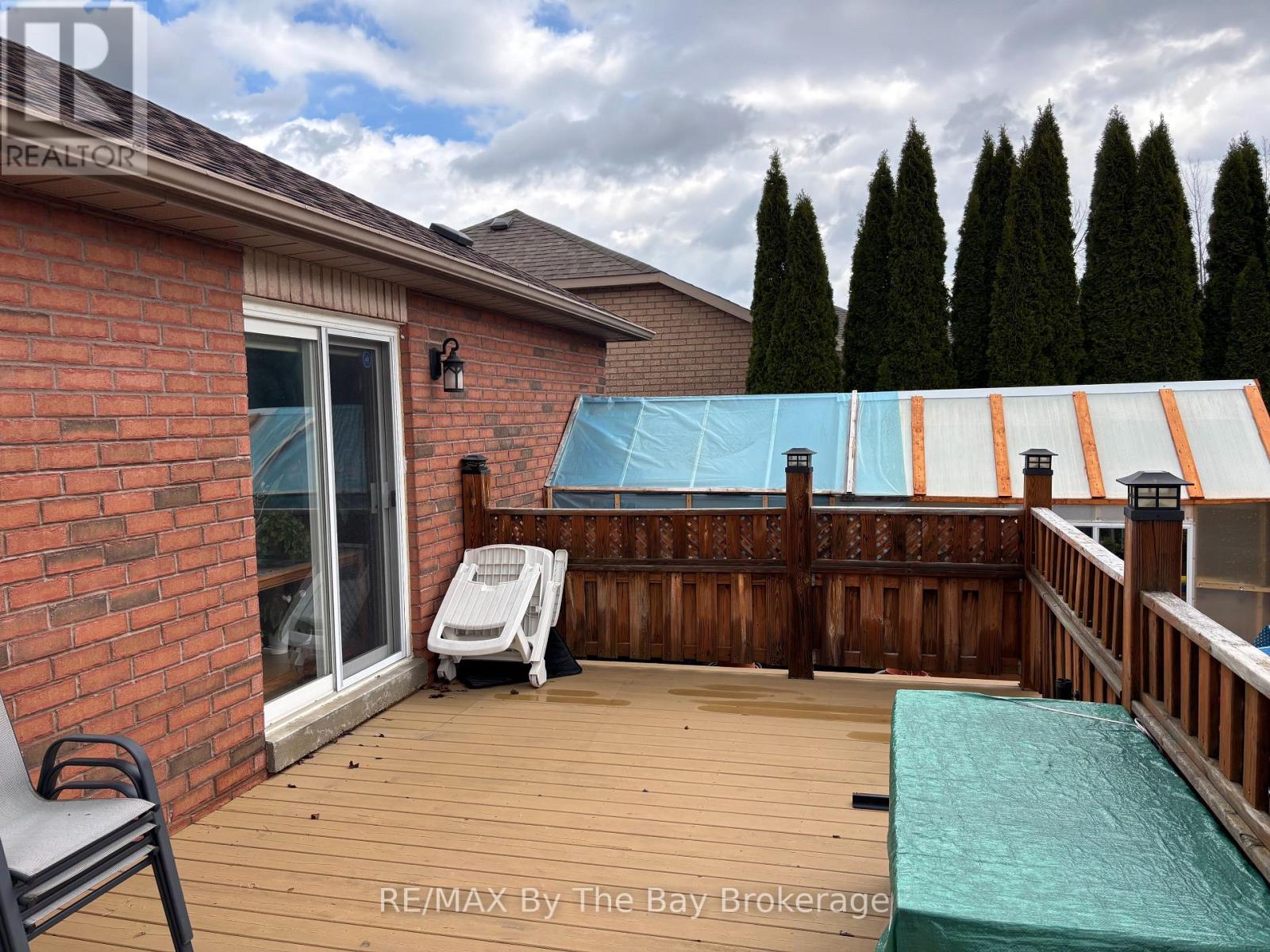 437 RAMBLEWOOD DRIVE - 24