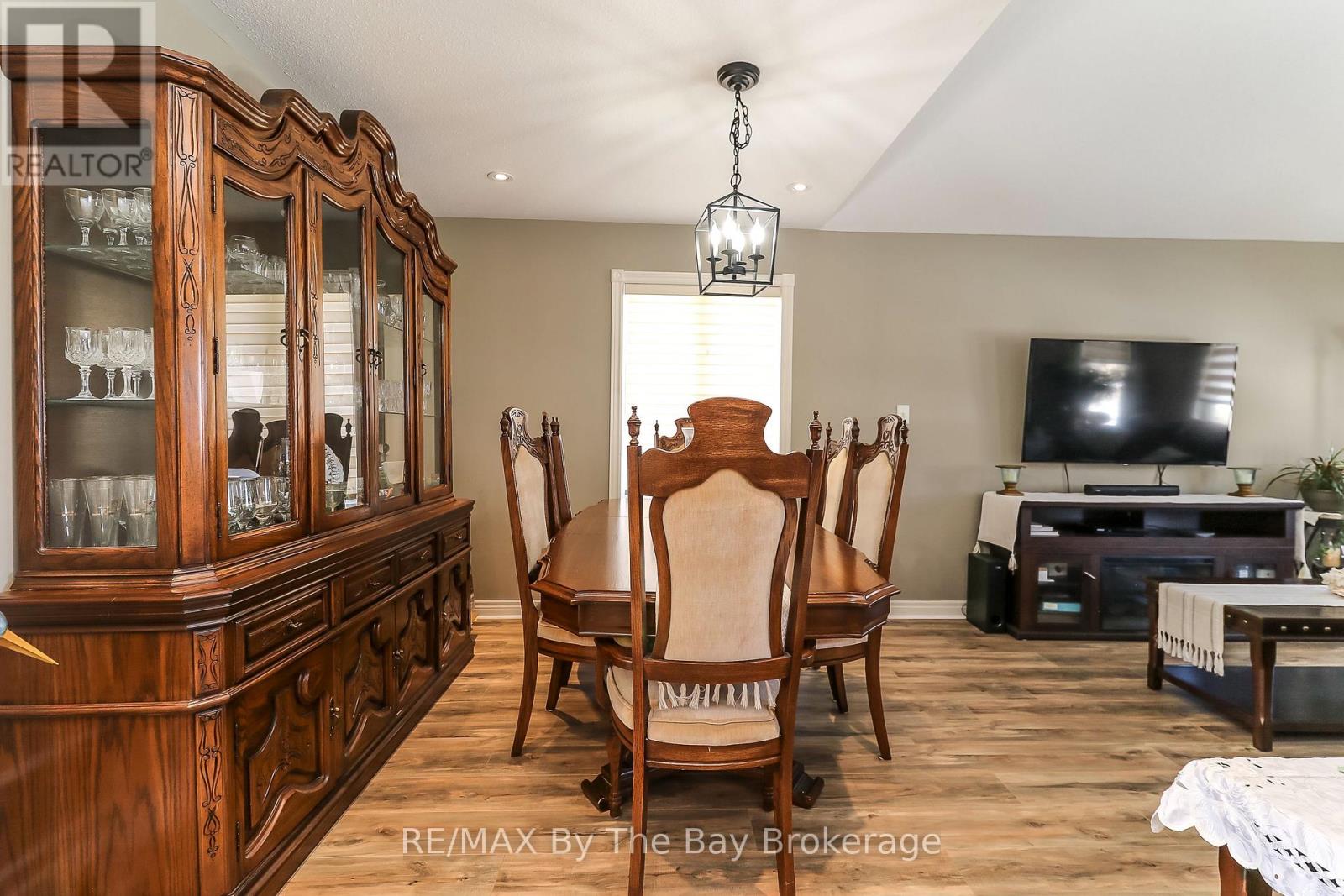 437 RAMBLEWOOD DRIVE - 14