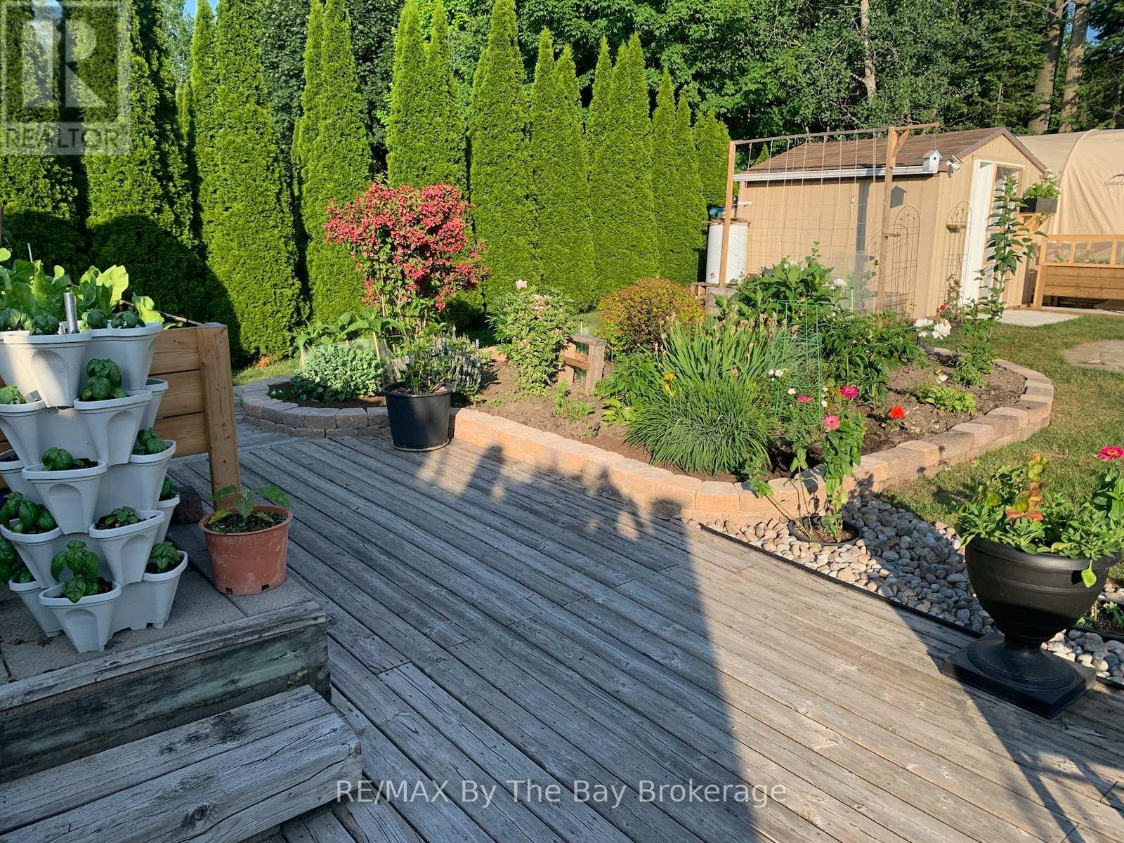 437 RAMBLEWOOD DRIVE - 23