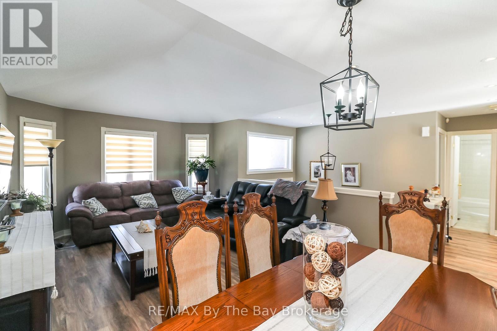 437 RAMBLEWOOD DRIVE - 15