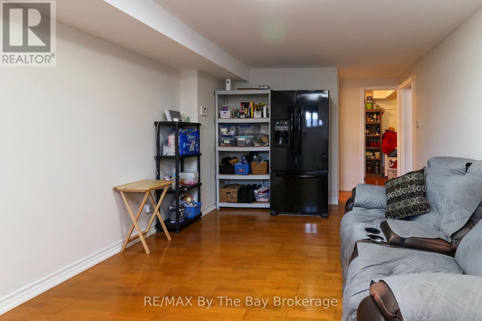 437 RAMBLEWOOD DRIVE - 32