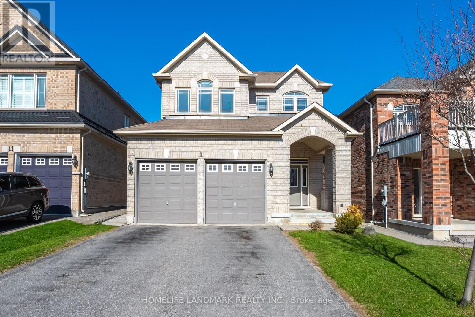 9 OLD FIELD CRESCENT - 1