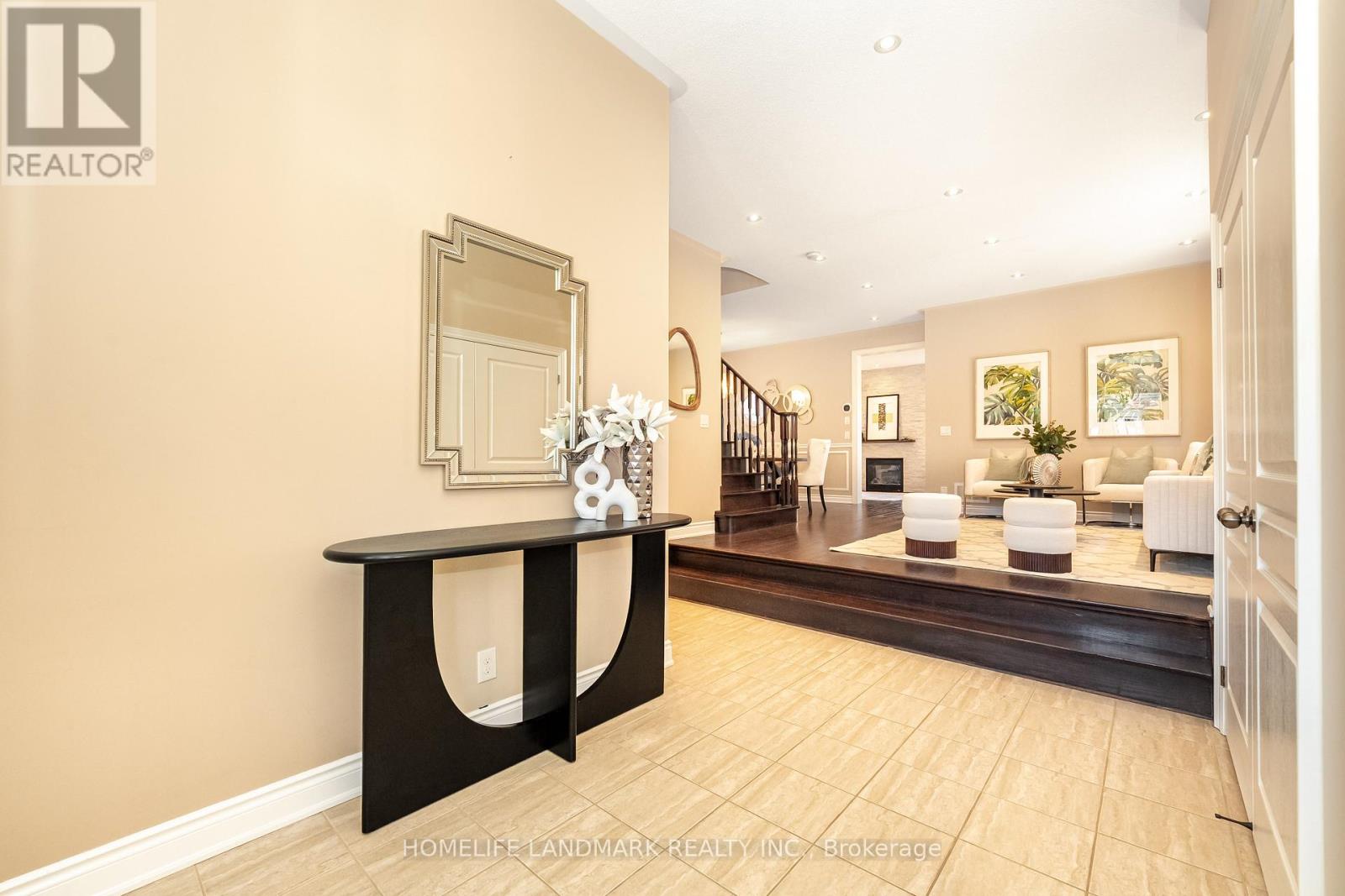 9 OLD FIELD CRESCENT - 2