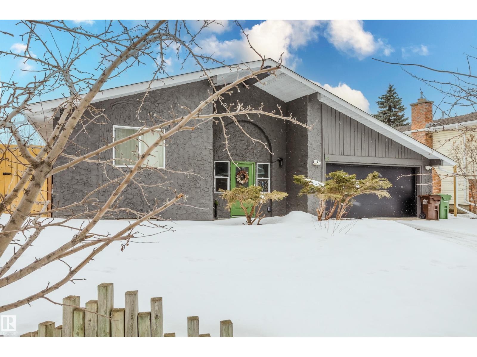 13 LORRAINE CR, St. Albert