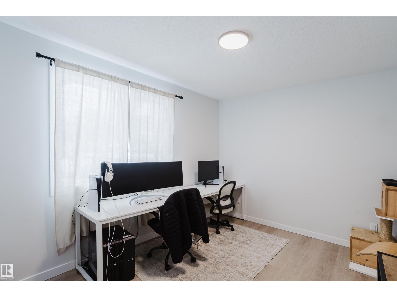 13 LORRAINE CR, St. Albert