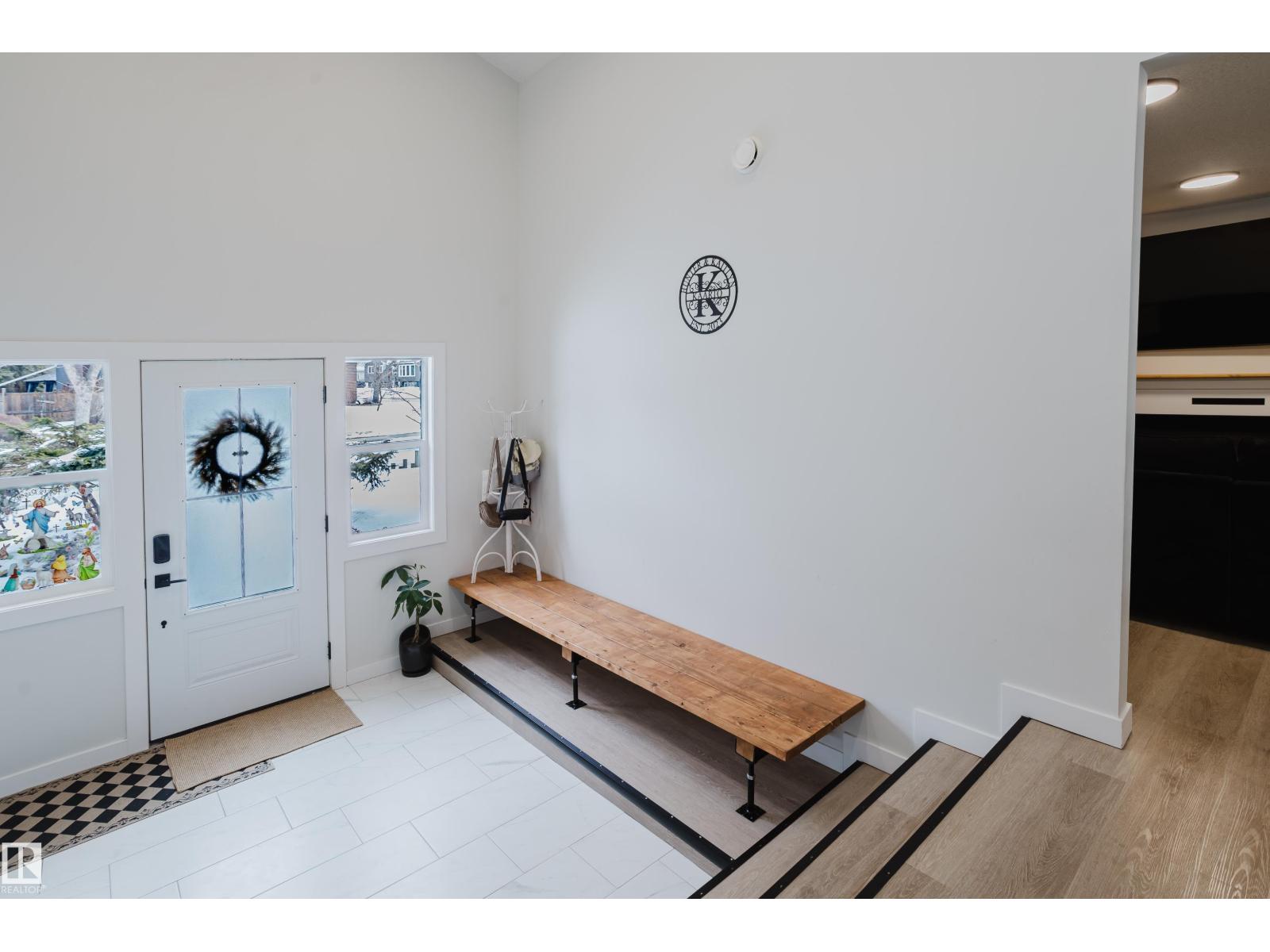 13 LORRAINE CR, St. Albert