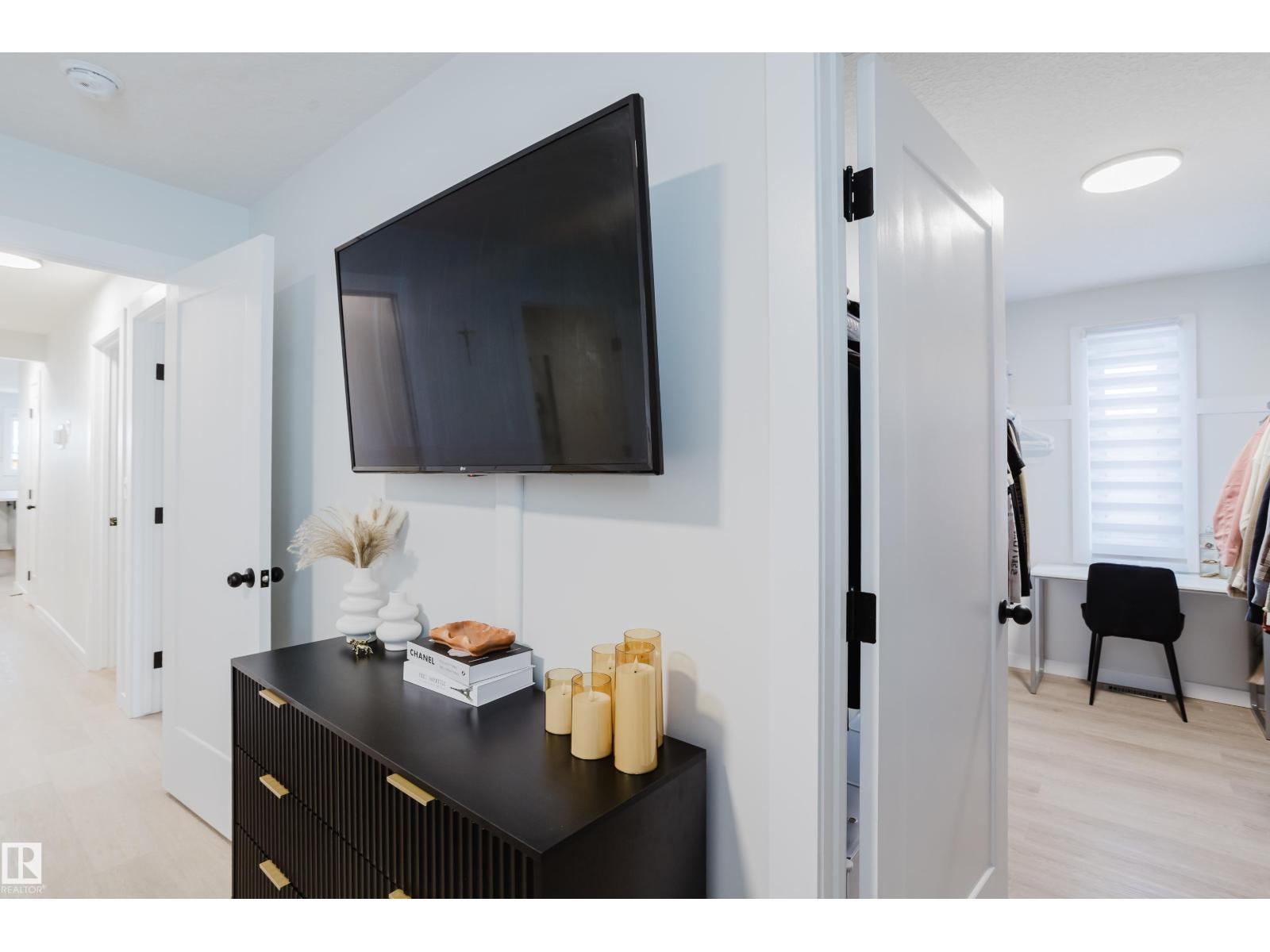 13 LORRAINE CR, St. Albert