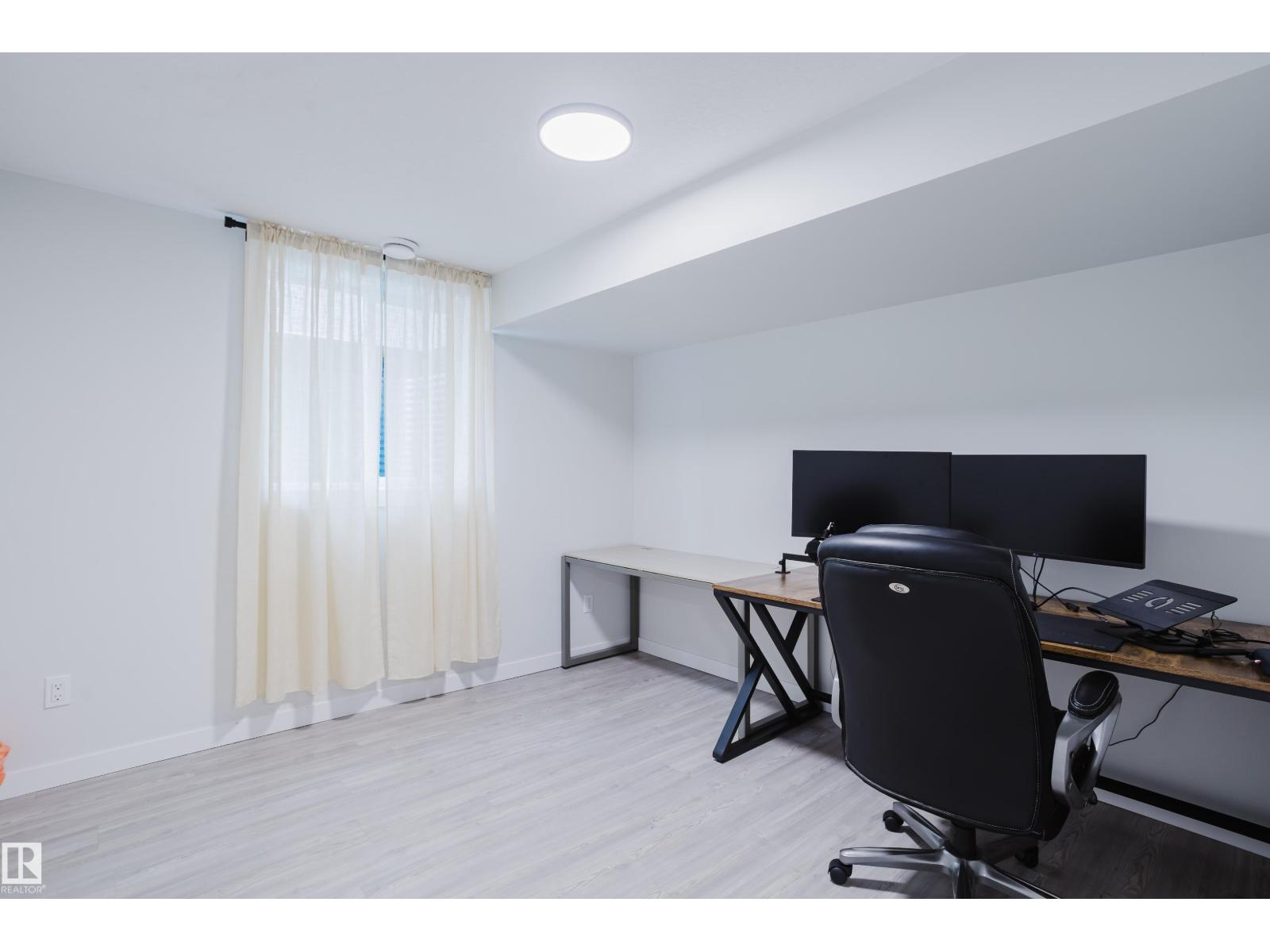 13 LORRAINE CR, St. Albert