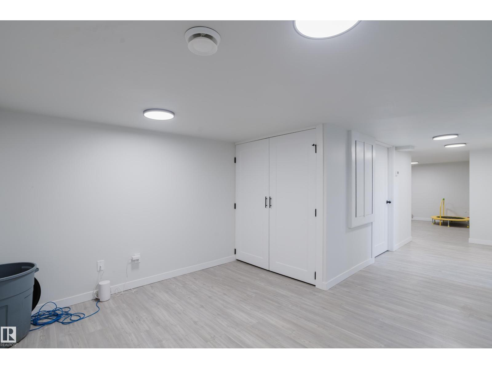 13 LORRAINE CR, St. Albert