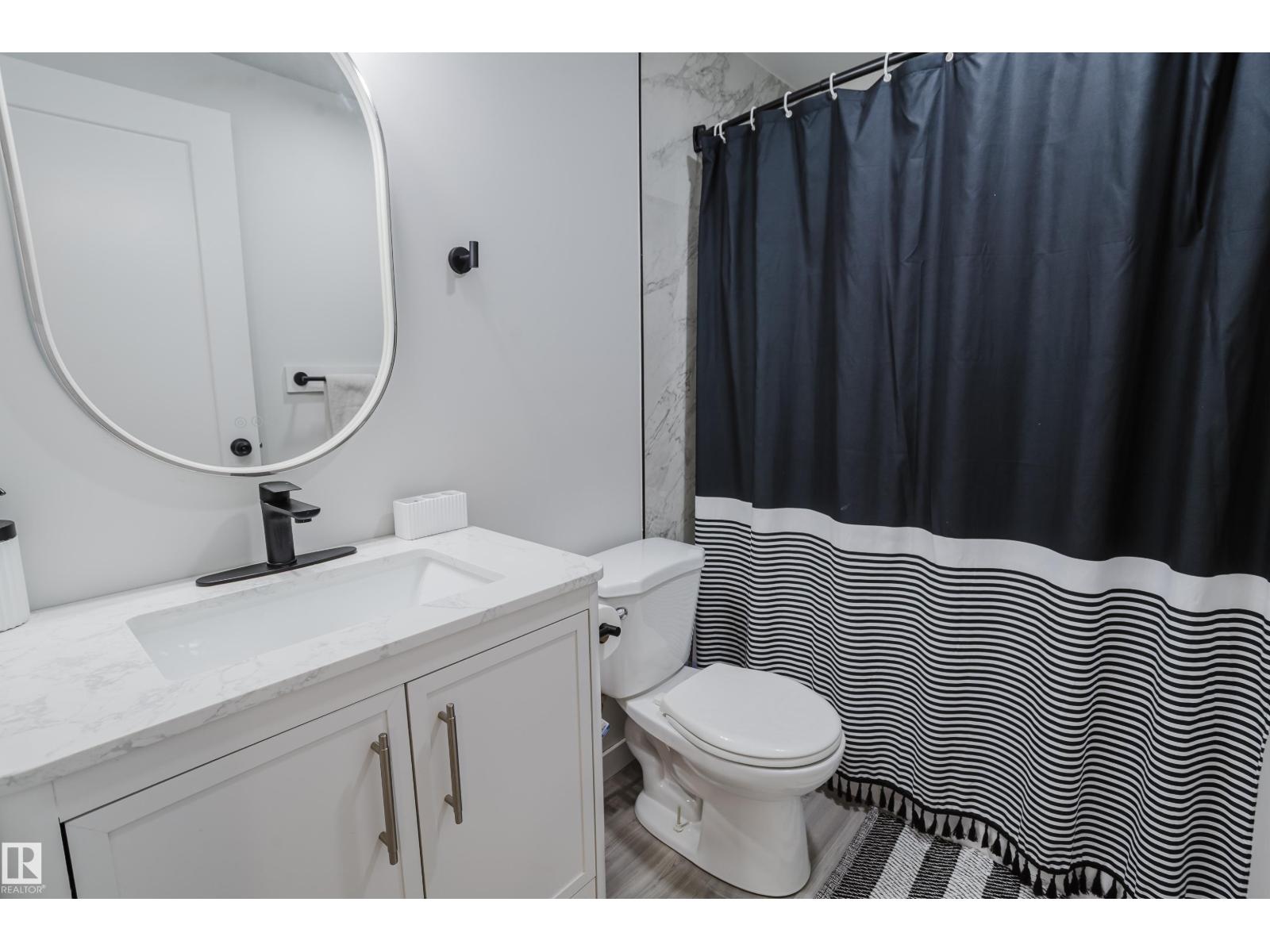 13 LORRAINE CR, St. Albert