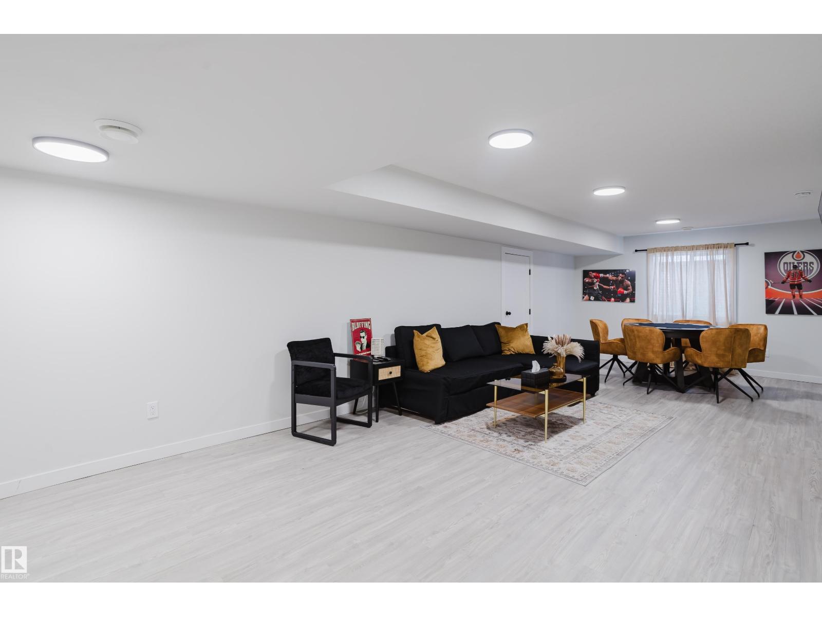 13 LORRAINE CR, St. Albert