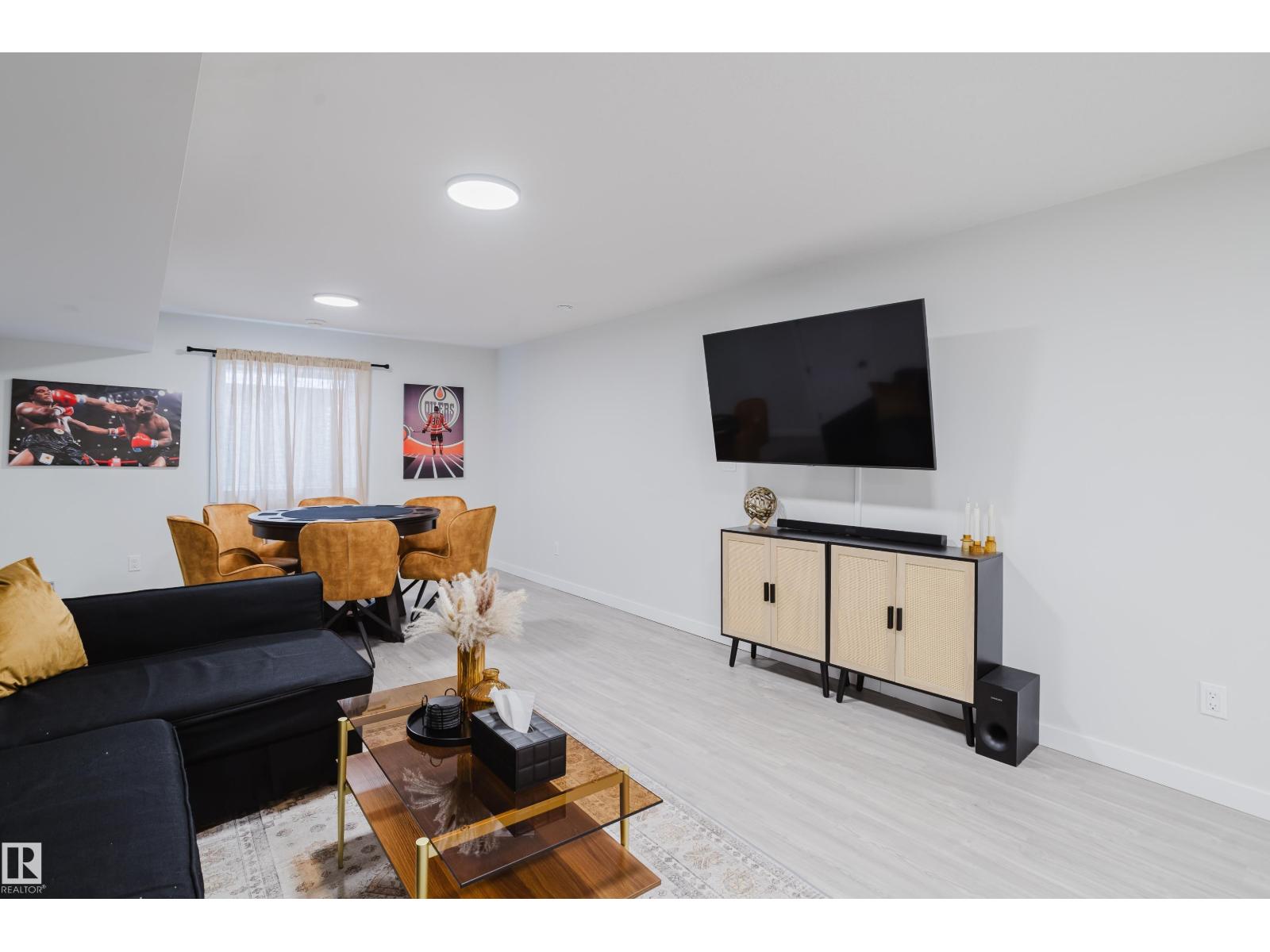 13 LORRAINE CR, St. Albert