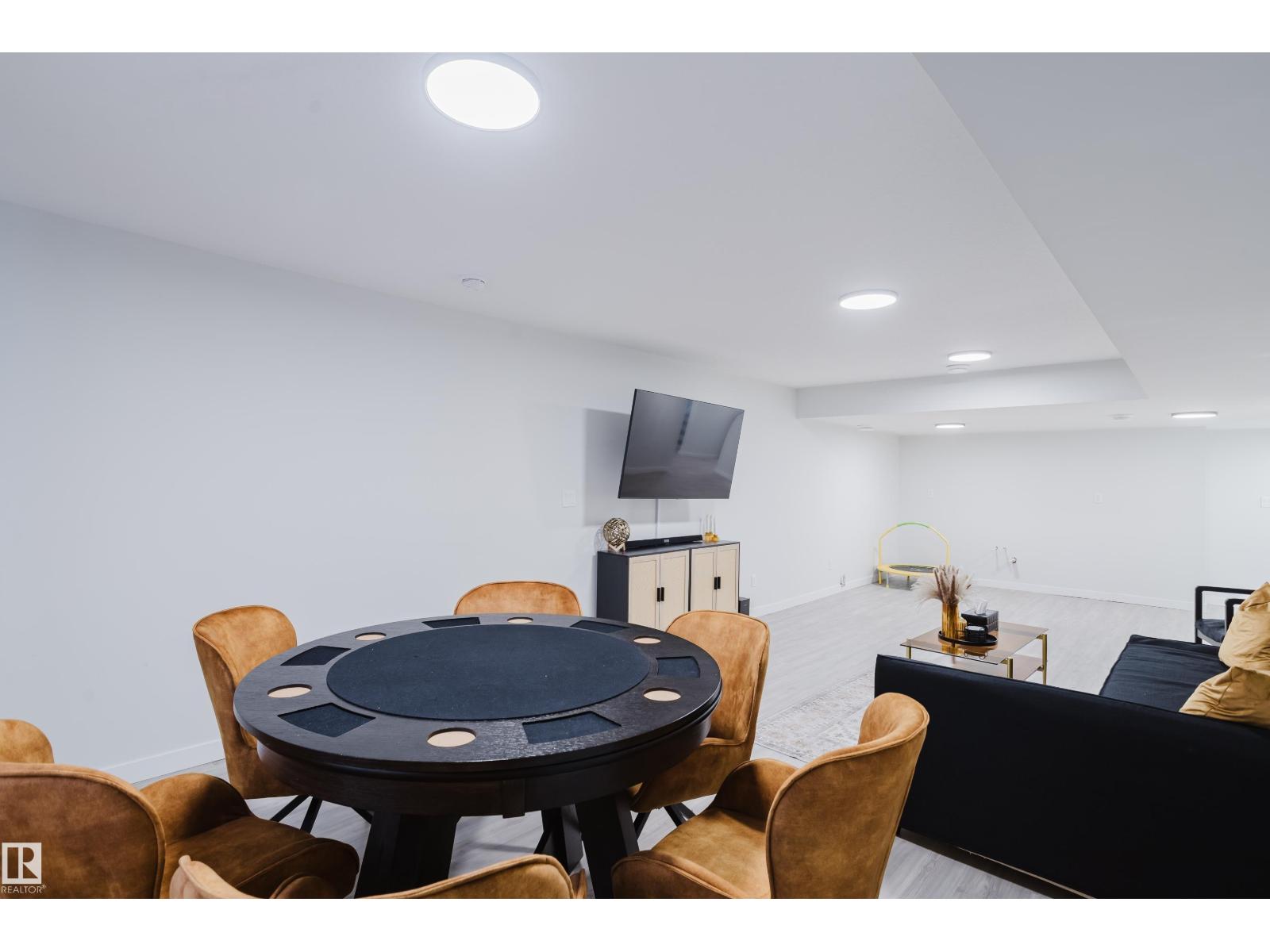 13 LORRAINE CR, St. Albert