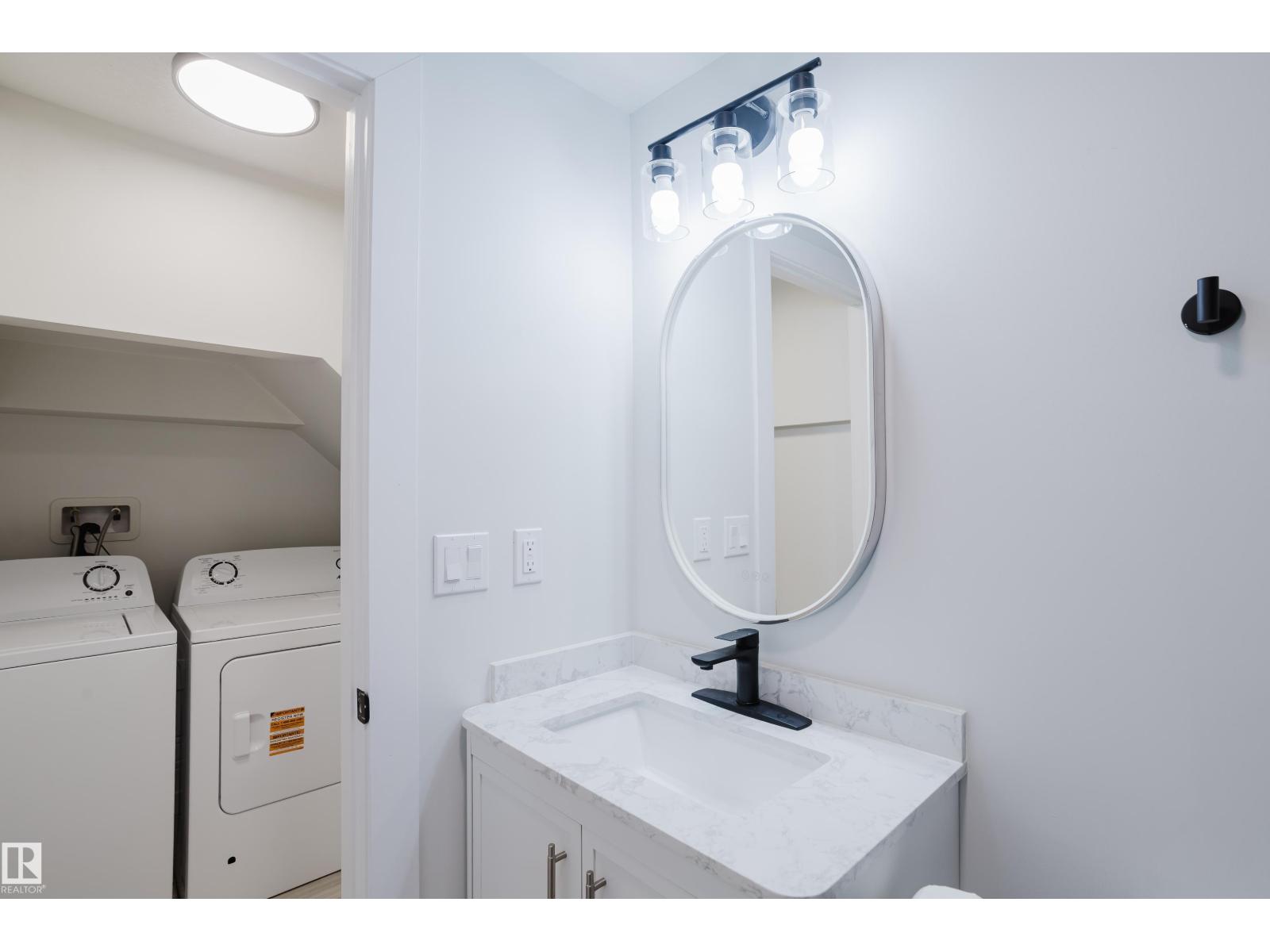 13 LORRAINE CR, St. Albert