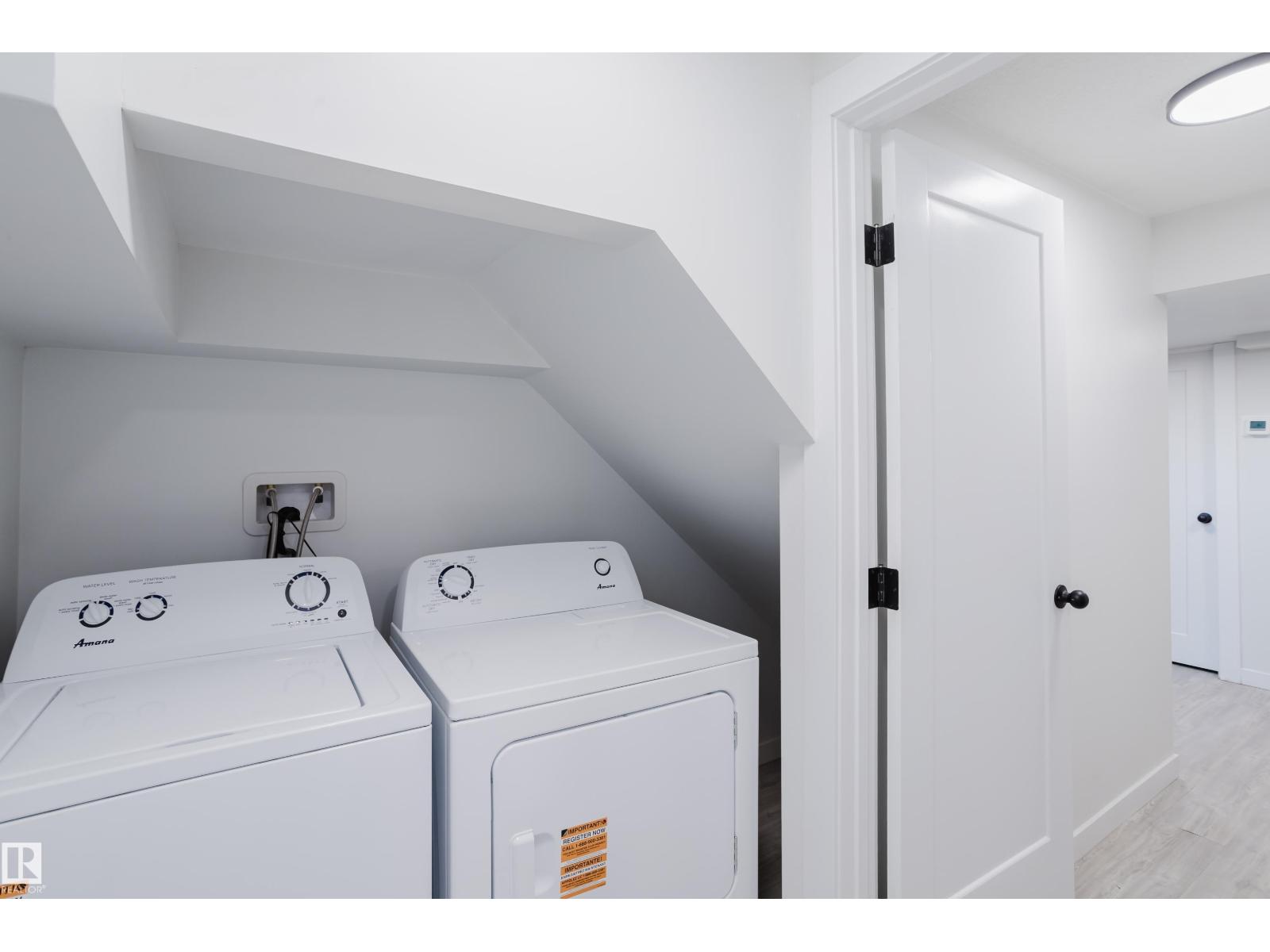 13 LORRAINE CR, St. Albert