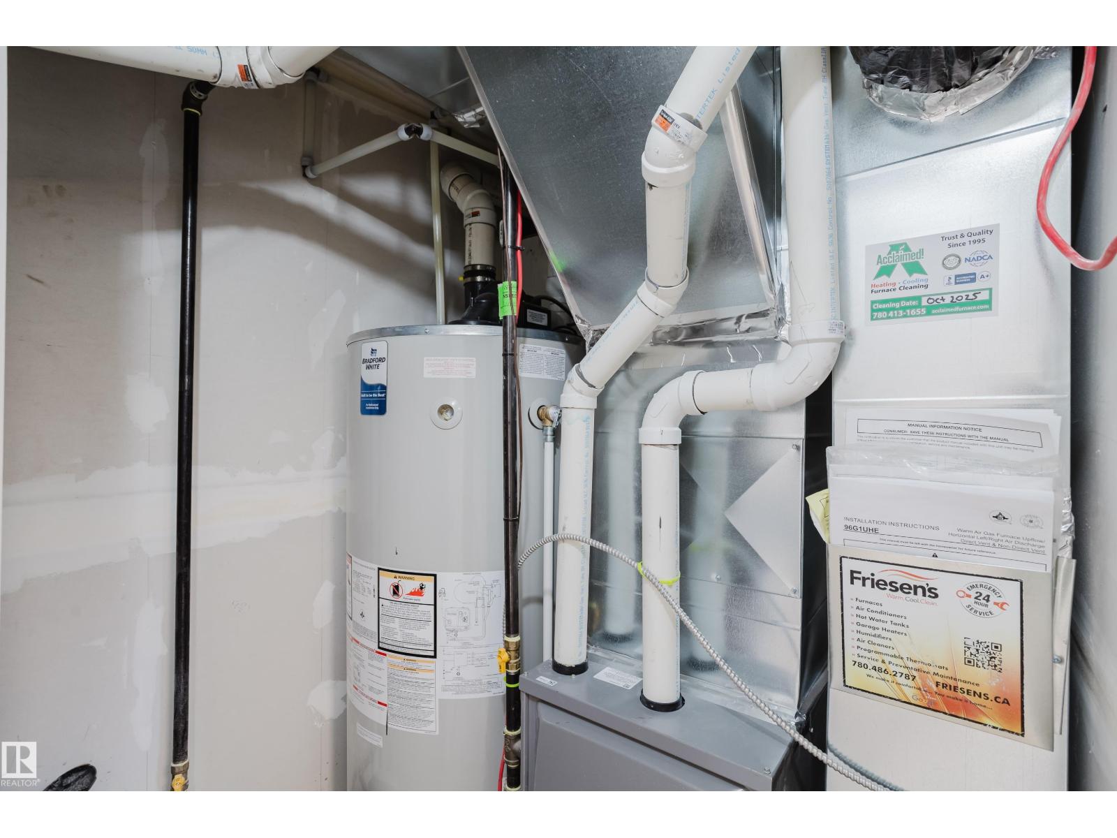 13 LORRAINE CR, St. Albert