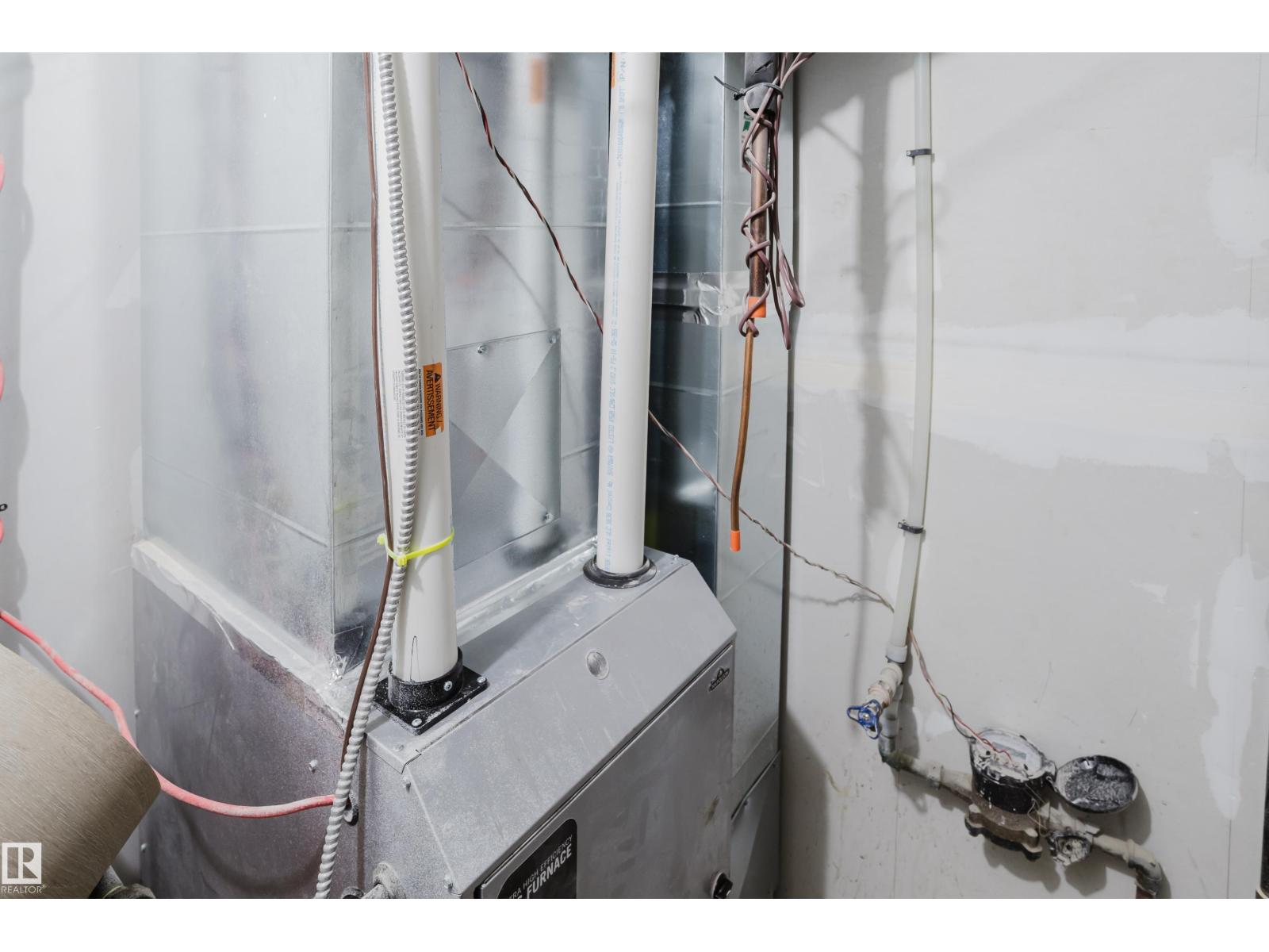 13 LORRAINE CR, St. Albert