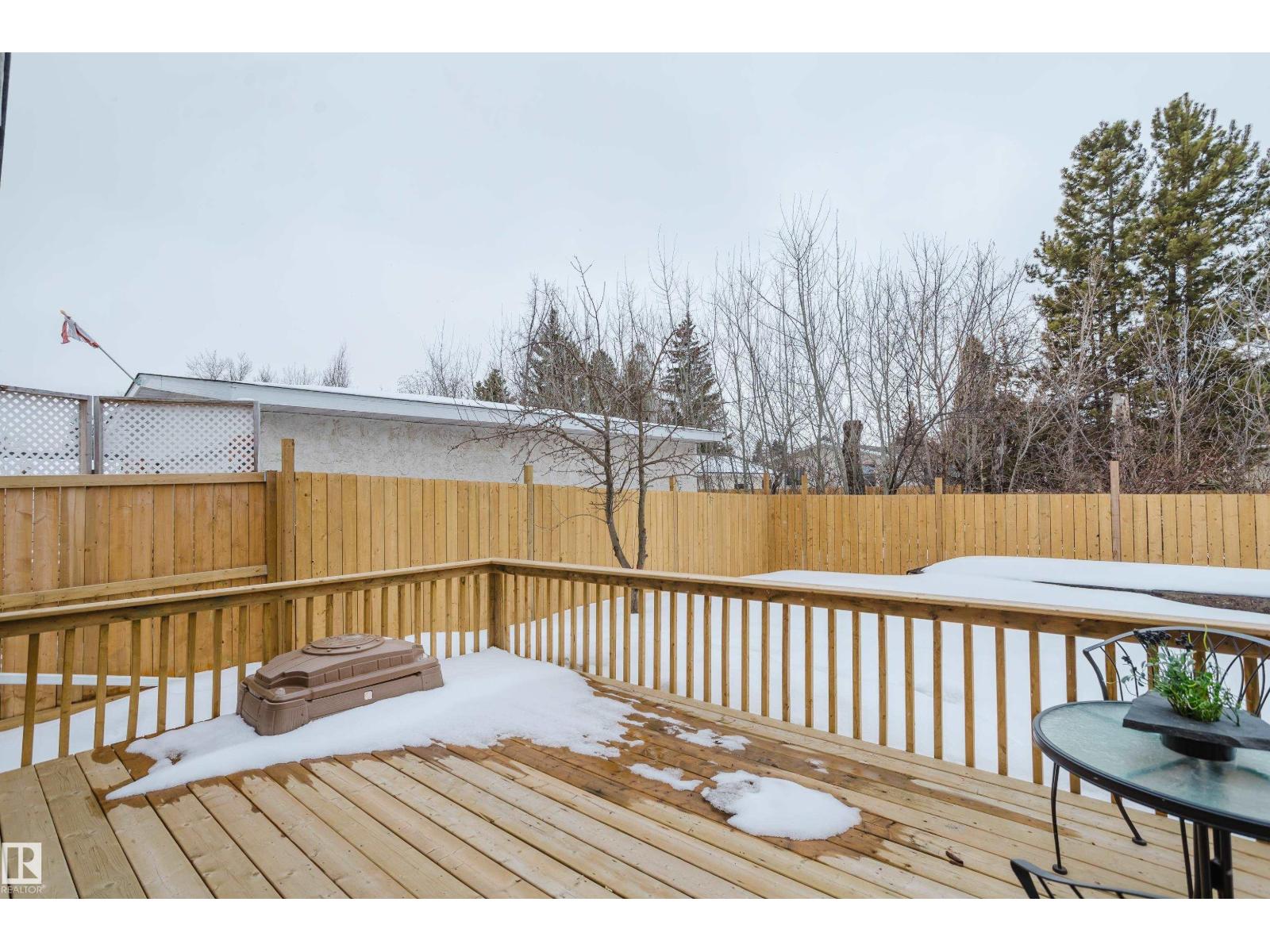 13 LORRAINE CR, St. Albert