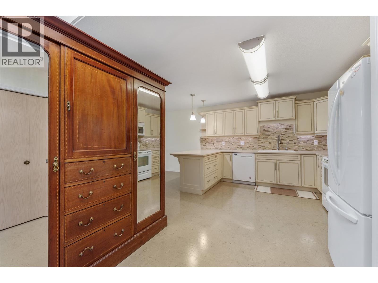 #310 2477 Ingram Road - 4