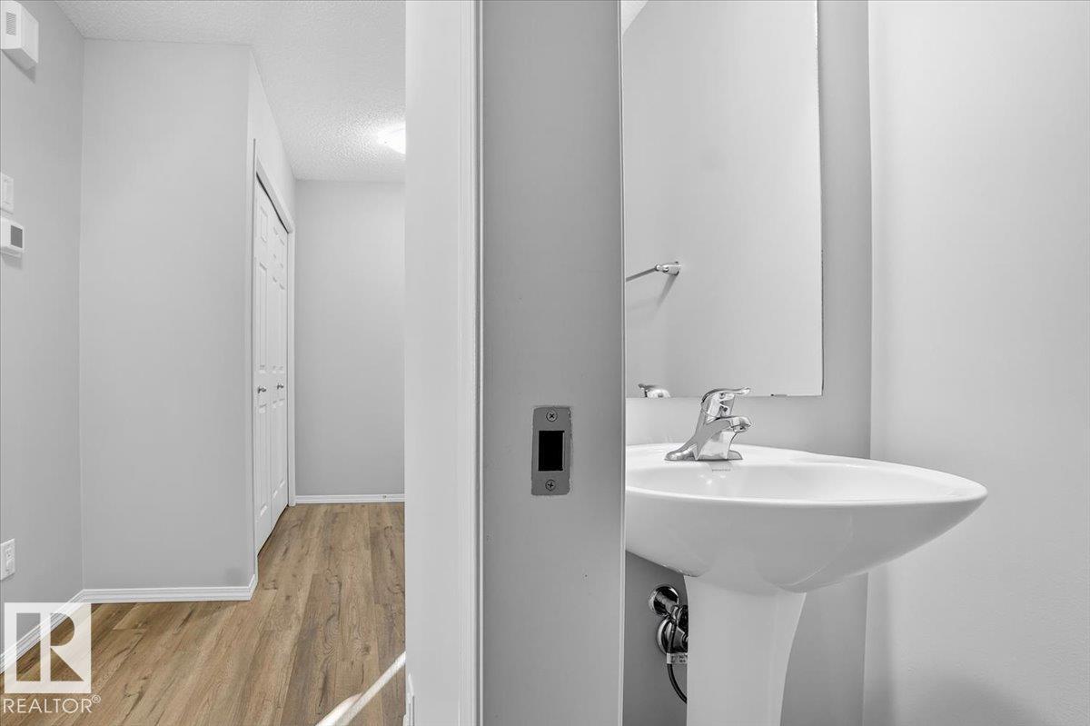 9046 COOPER LI SW, Edmonton