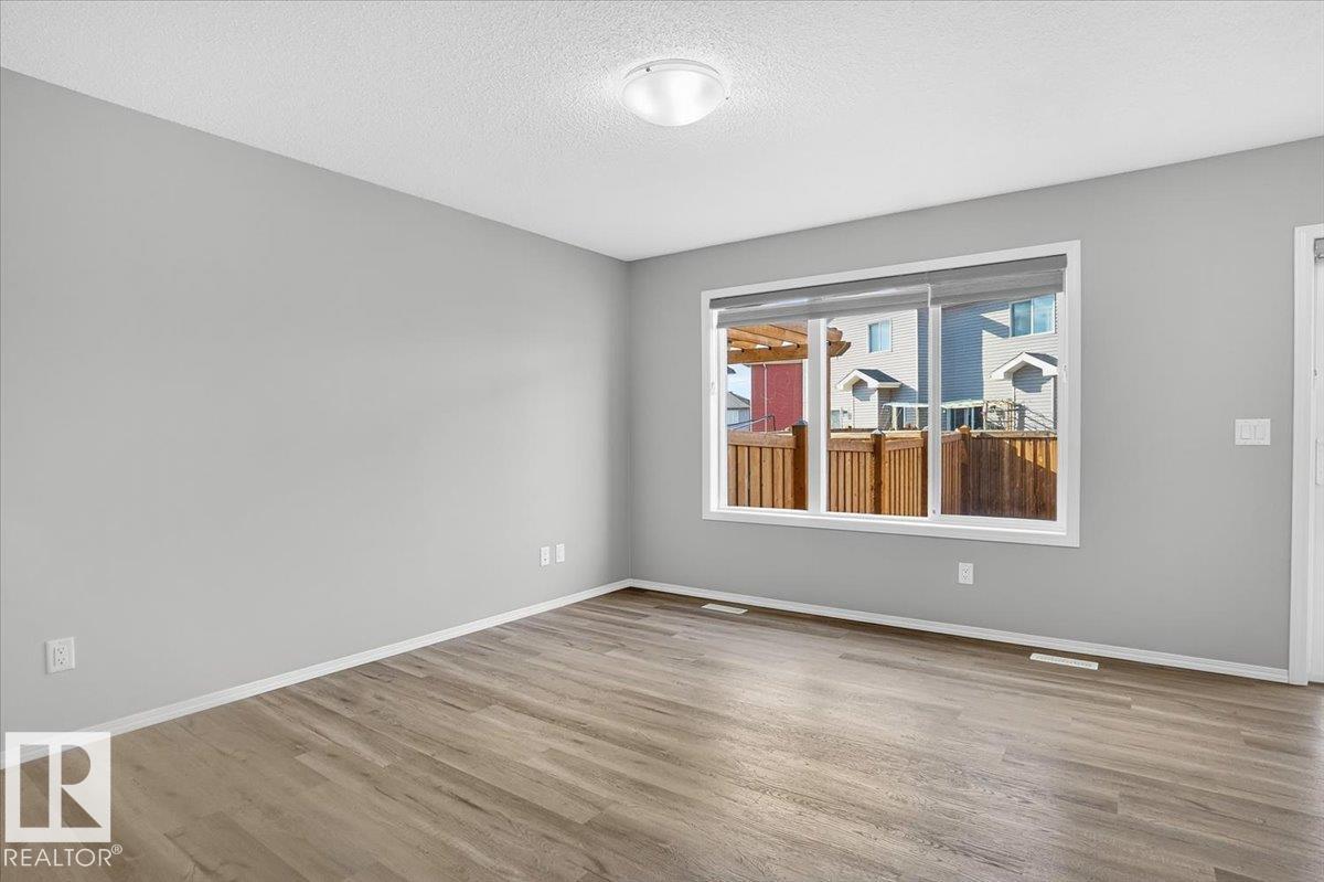 9046 COOPER LI SW, Edmonton