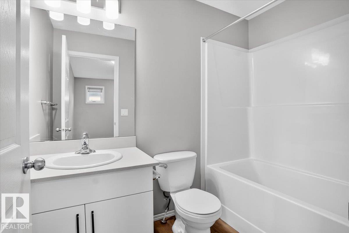 9046 COOPER LI SW, Edmonton