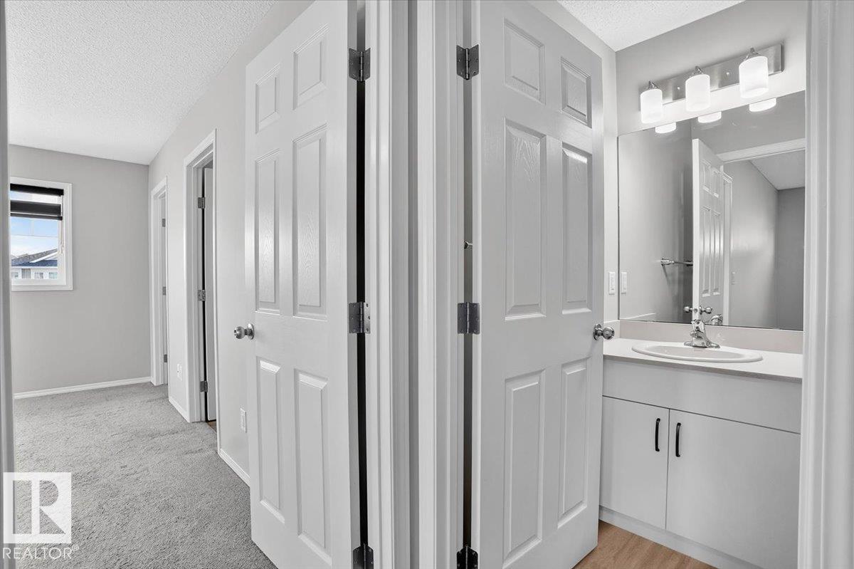 9046 COOPER LI SW, Edmonton