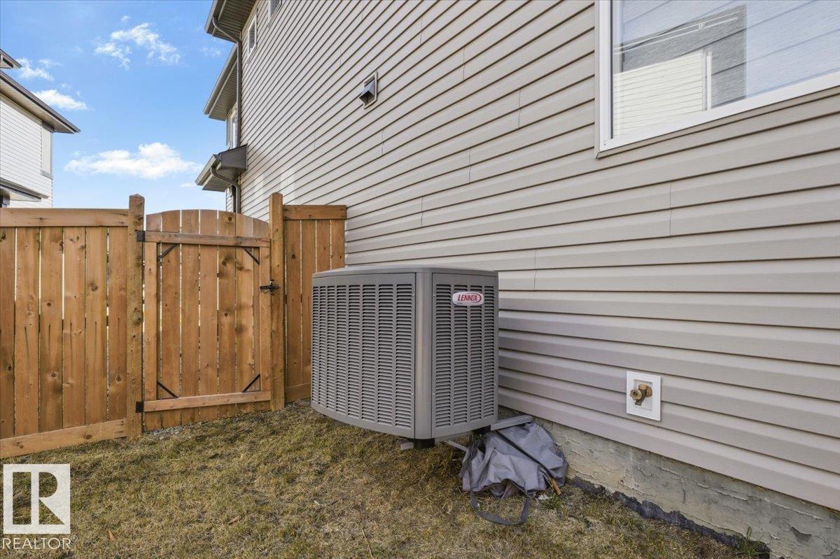 9046 COOPER LI SW, Edmonton