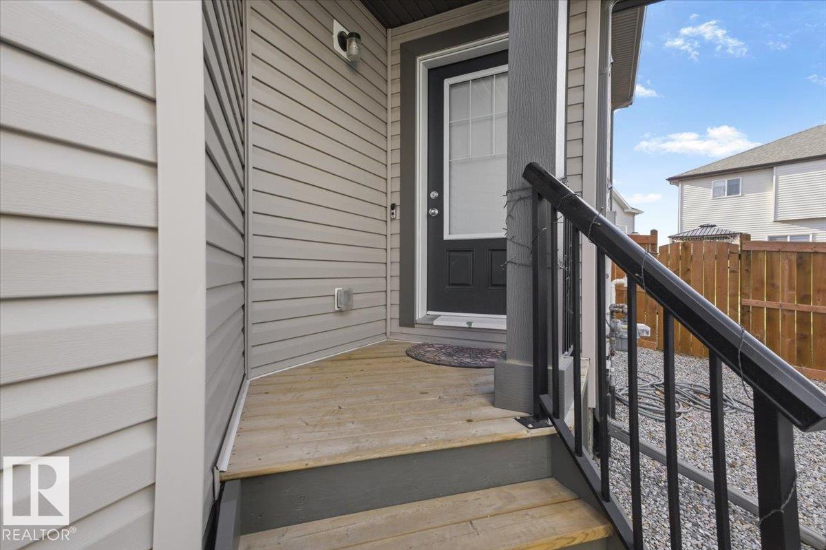 9046 COOPER LI SW, Edmonton