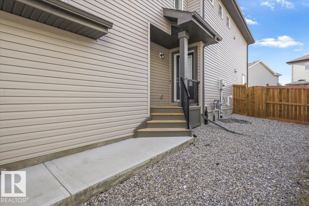 9046 COOPER LI SW, Edmonton