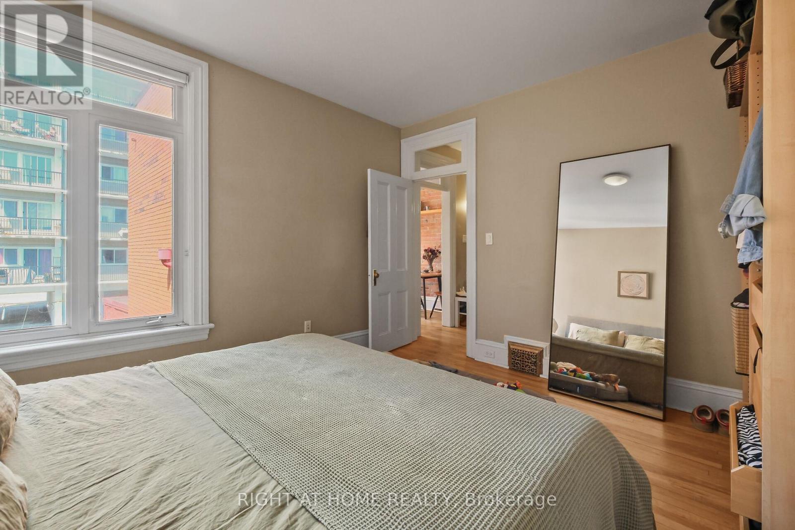 93 GILMOUR STREET - 14