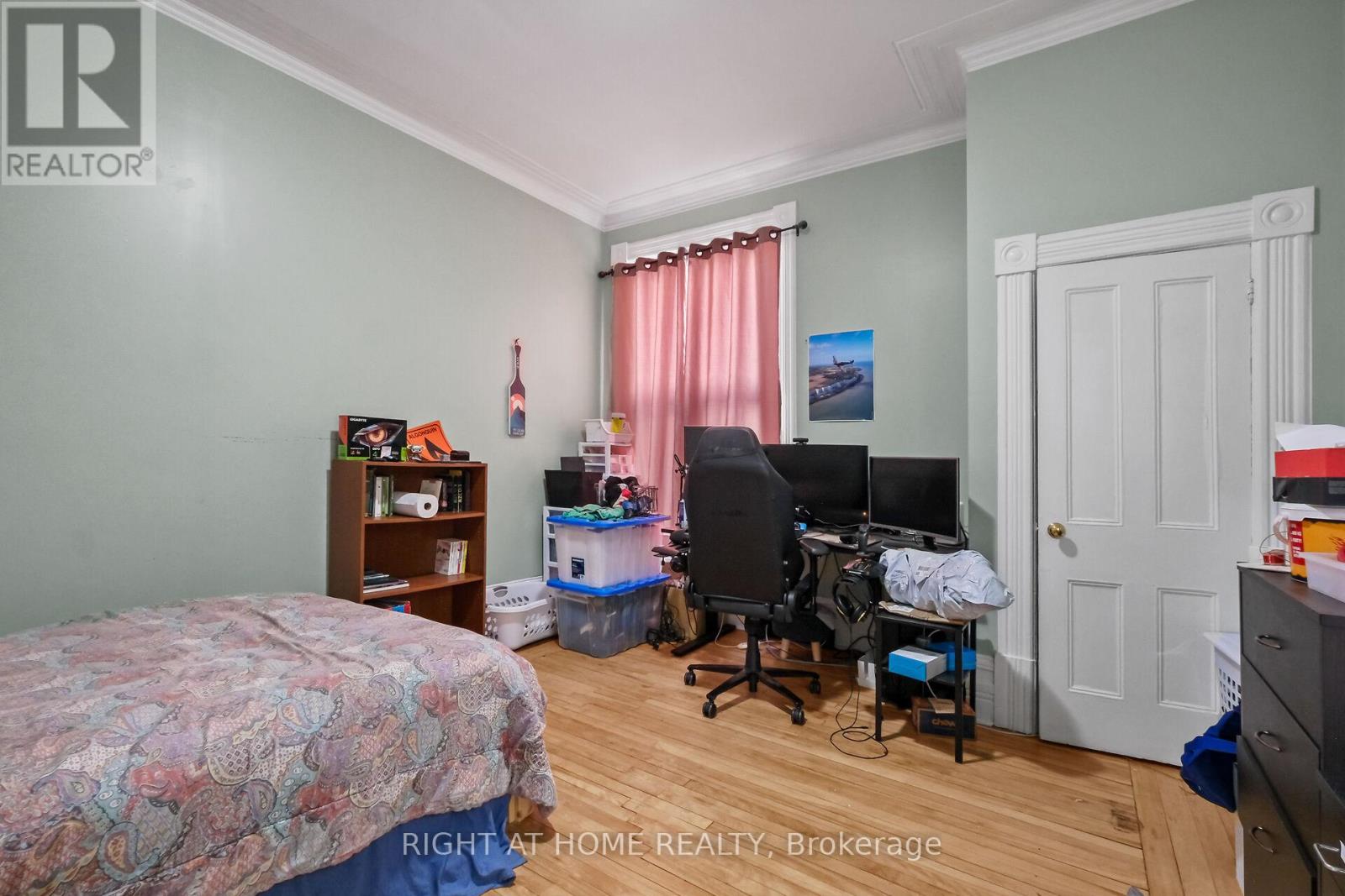 93 GILMOUR STREET - 30