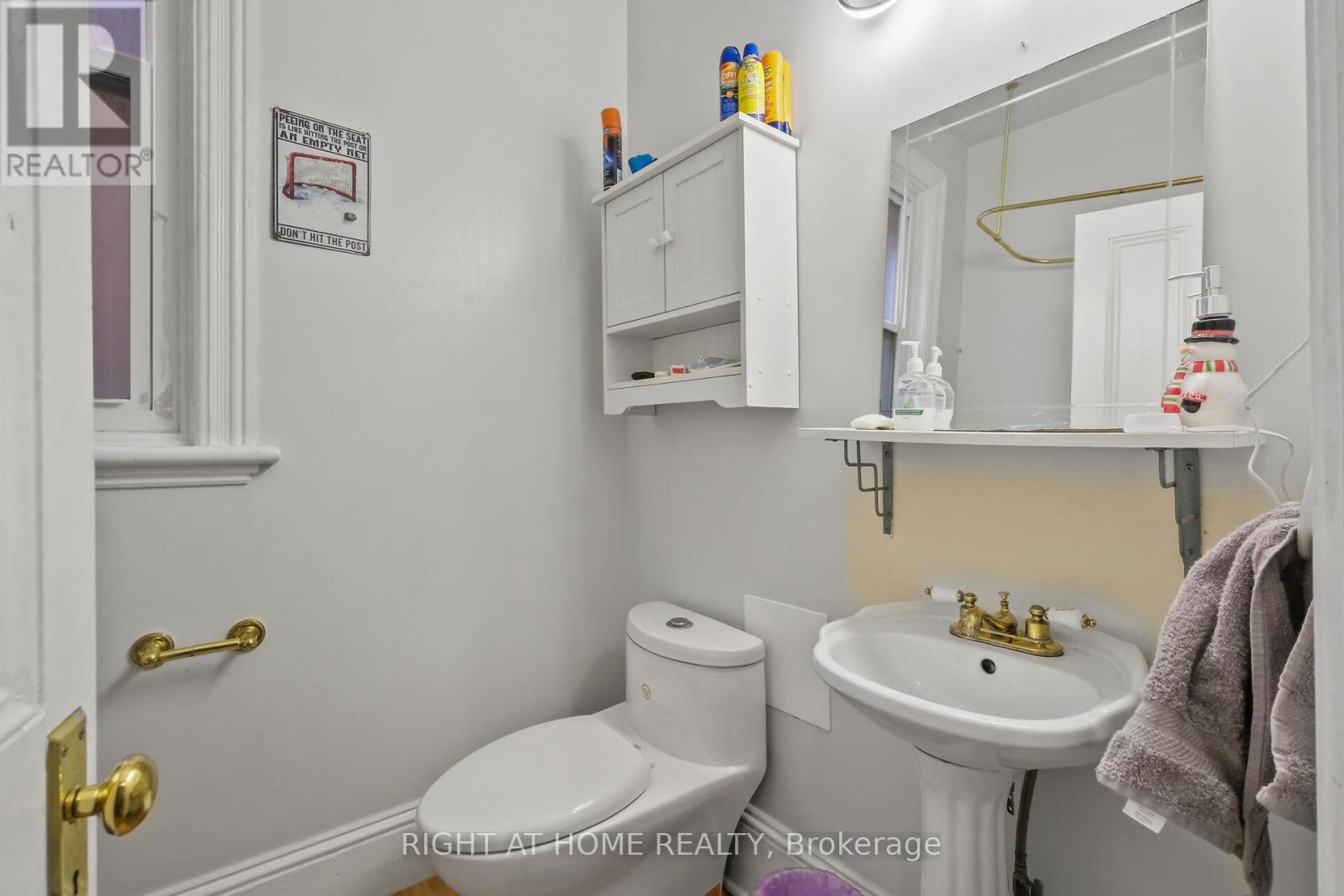 93 GILMOUR STREET - 38