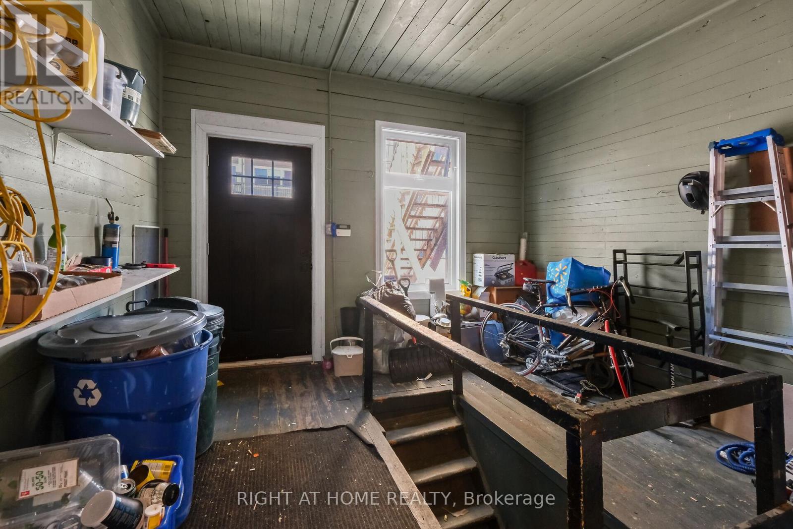 93 GILMOUR STREET - 40