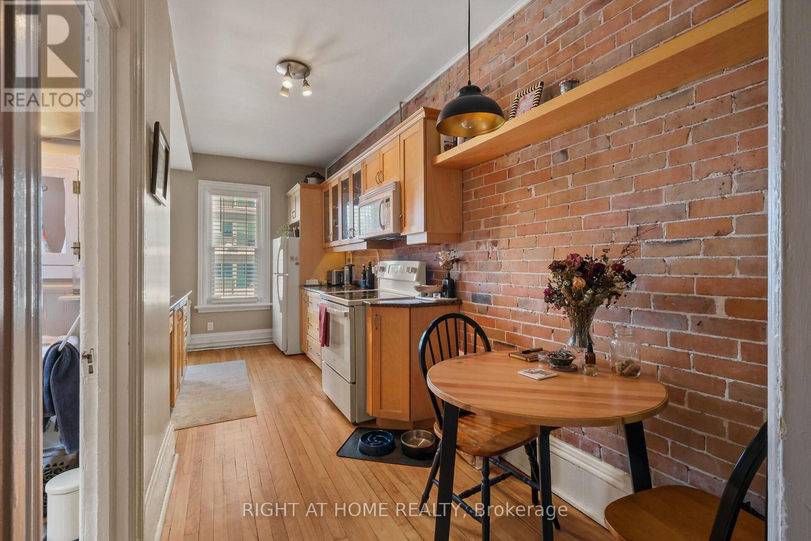 93 GILMOUR STREET - 5