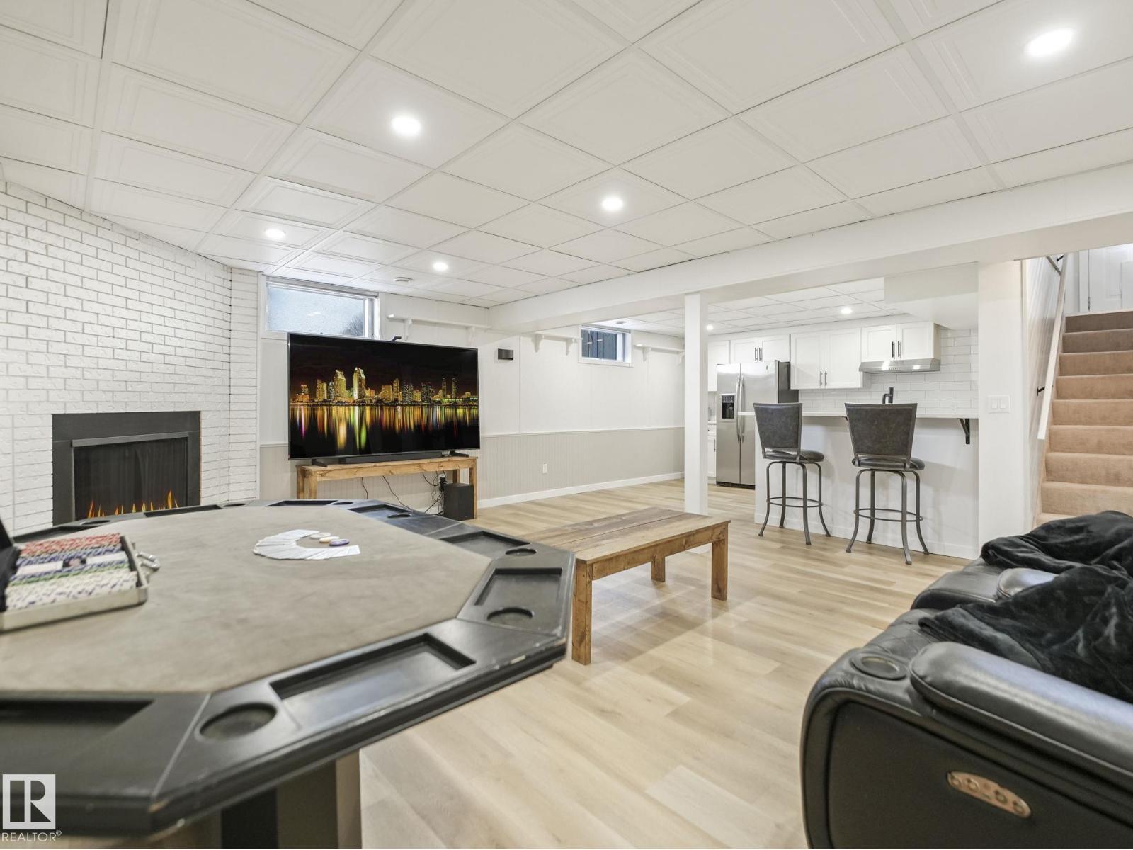 17 OATWAY ST, Spruce Grove