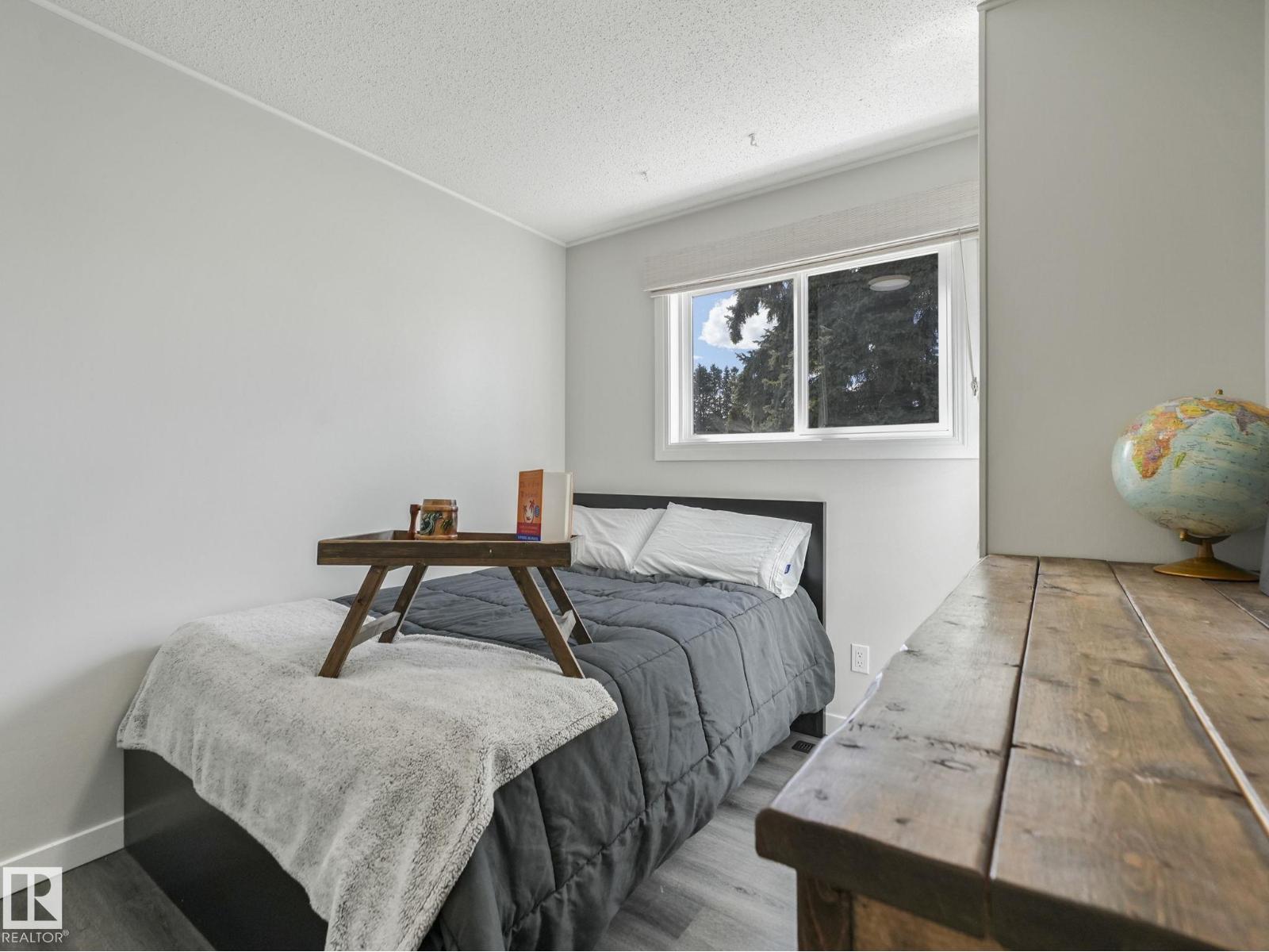 17 OATWAY ST, Spruce Grove